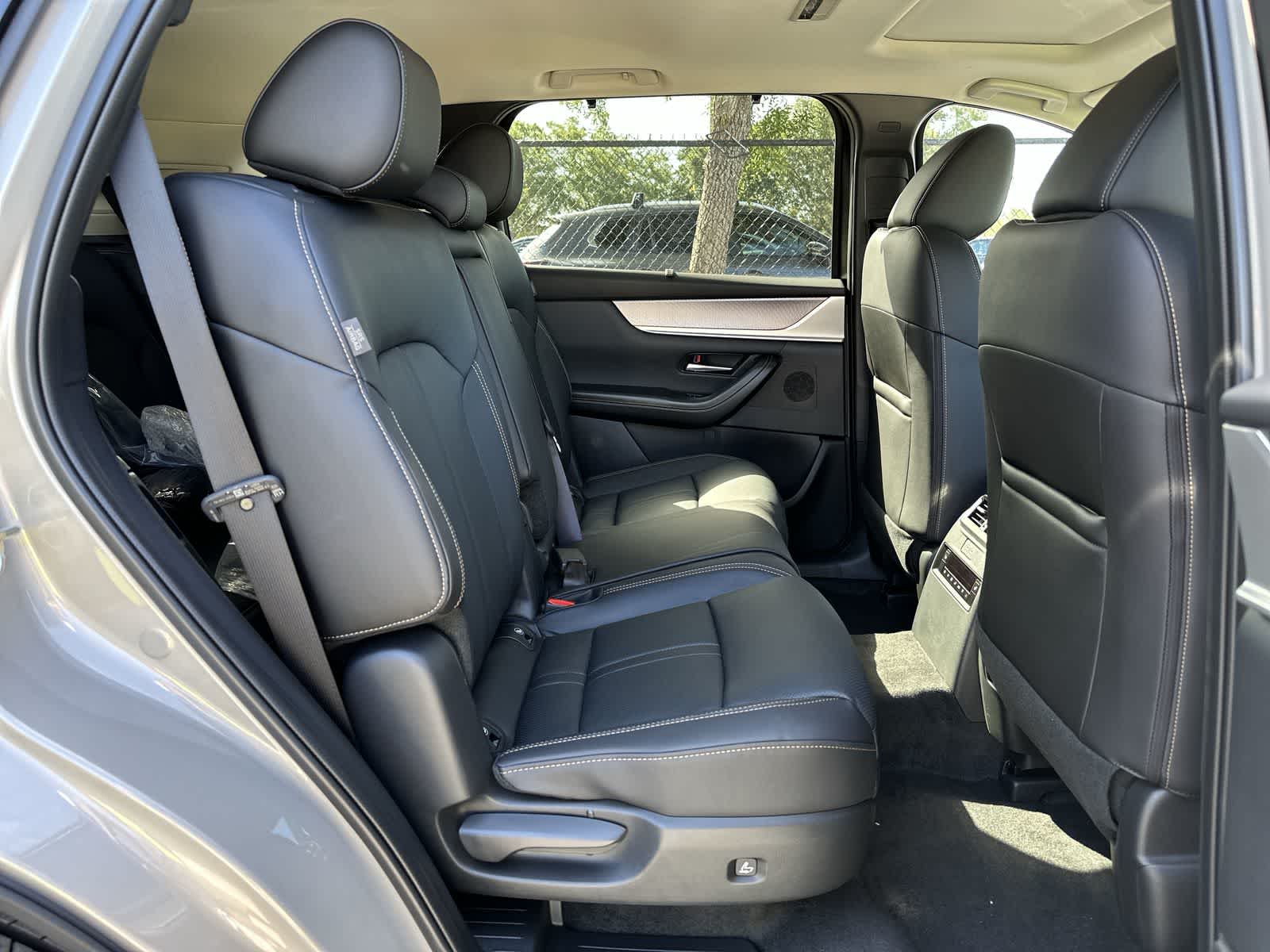 Thumbnail: 2026 Mazda CX-90 - 19