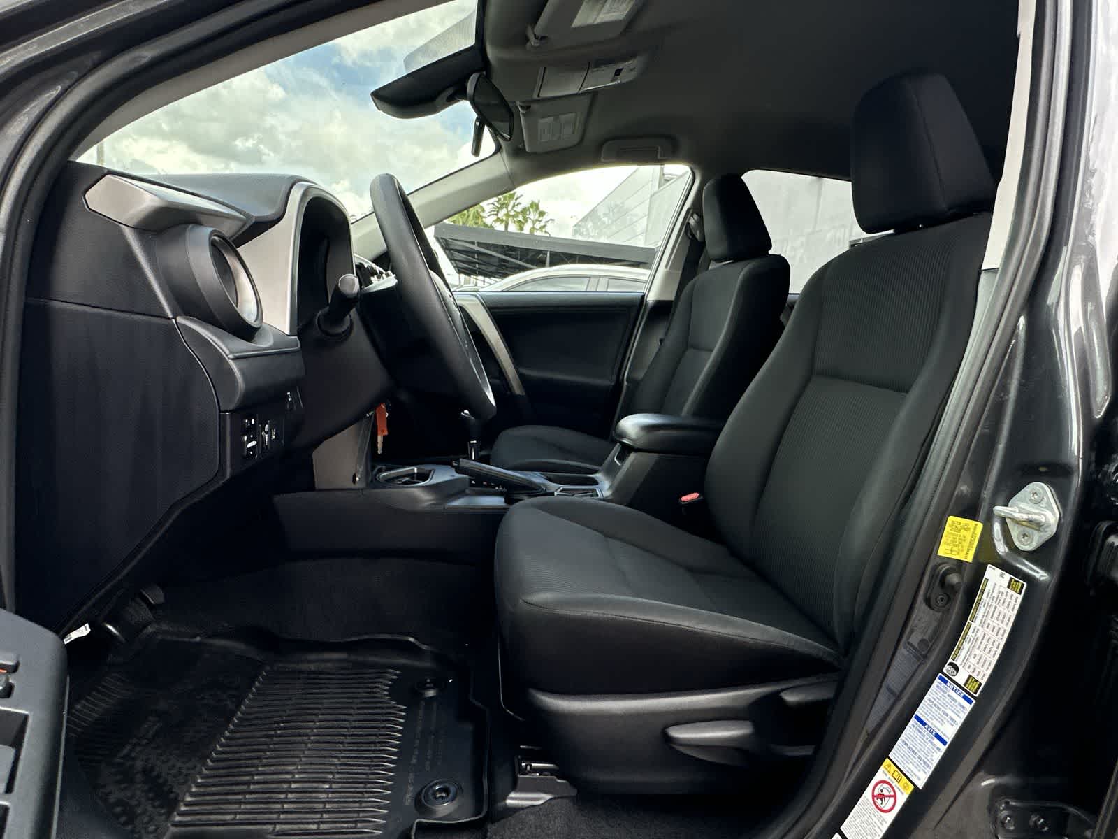 Thumbnail: 2017 Toyota RAV4 - 11