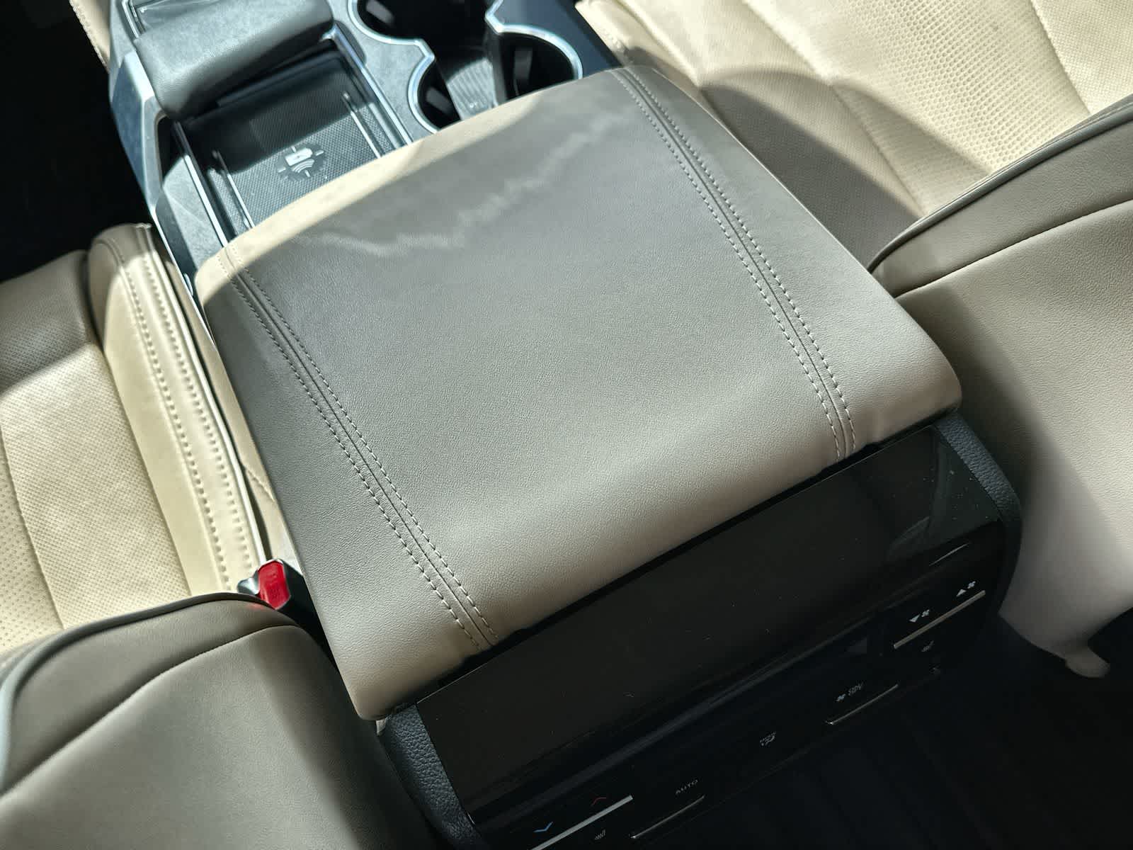 Thumbnail: 2024 Acura MDX - 22