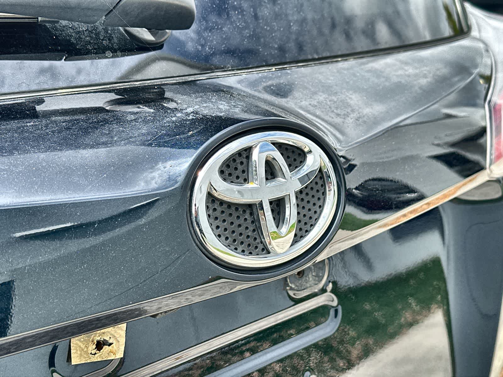 Thumbnail: 2018 Toyota RAV4 - 16