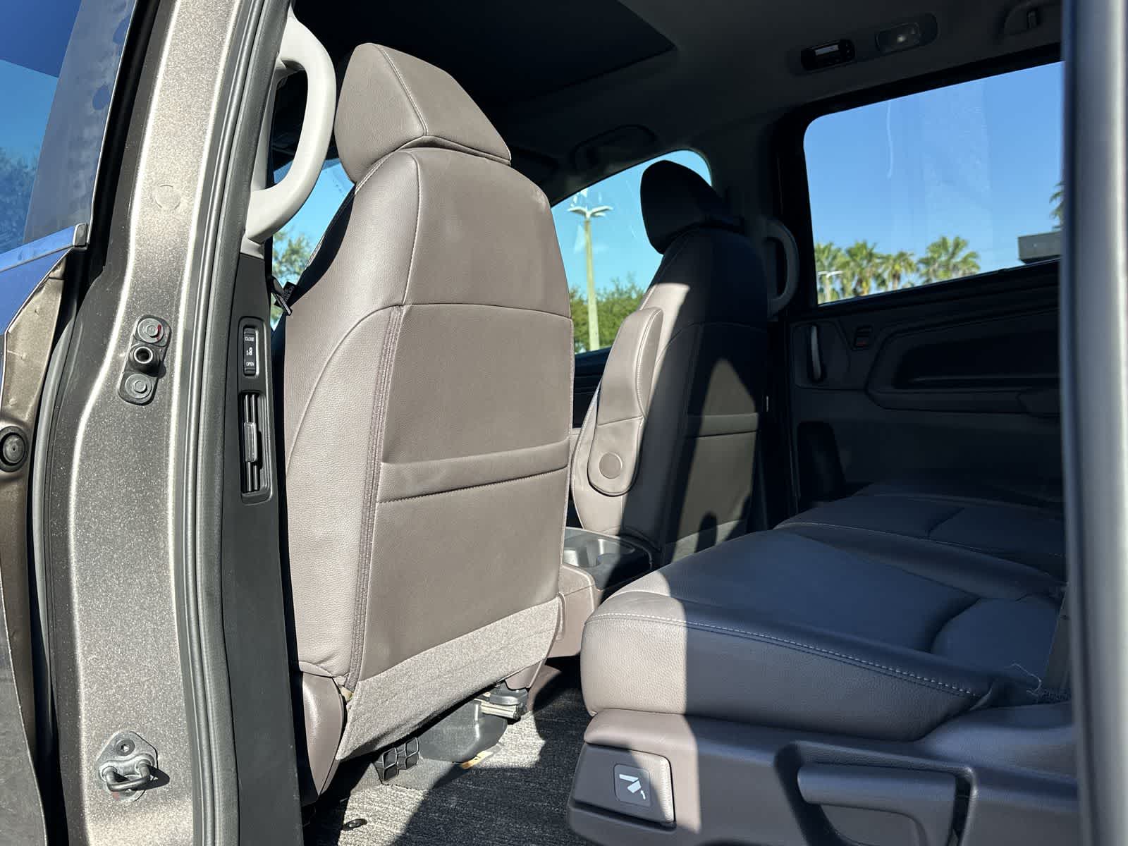 Thumbnail: 2022 Honda Odyssey - 12