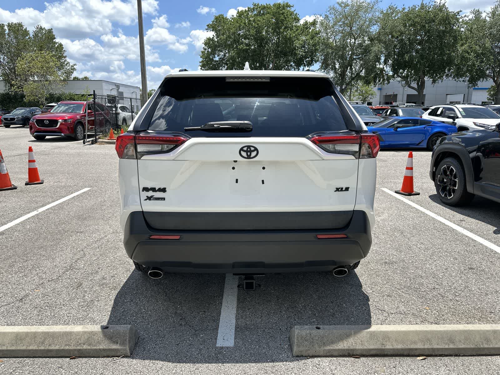 Thumbnail: 2019 Toyota RAV4 - 7