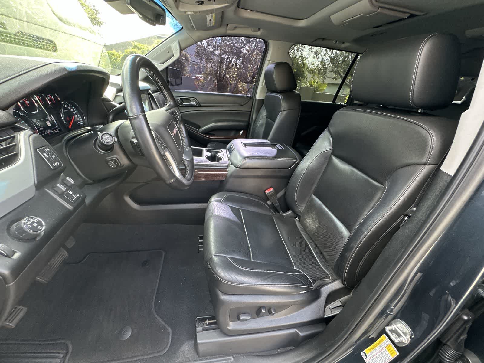 Thumbnail: 2019 GMC Yukon XL - 11