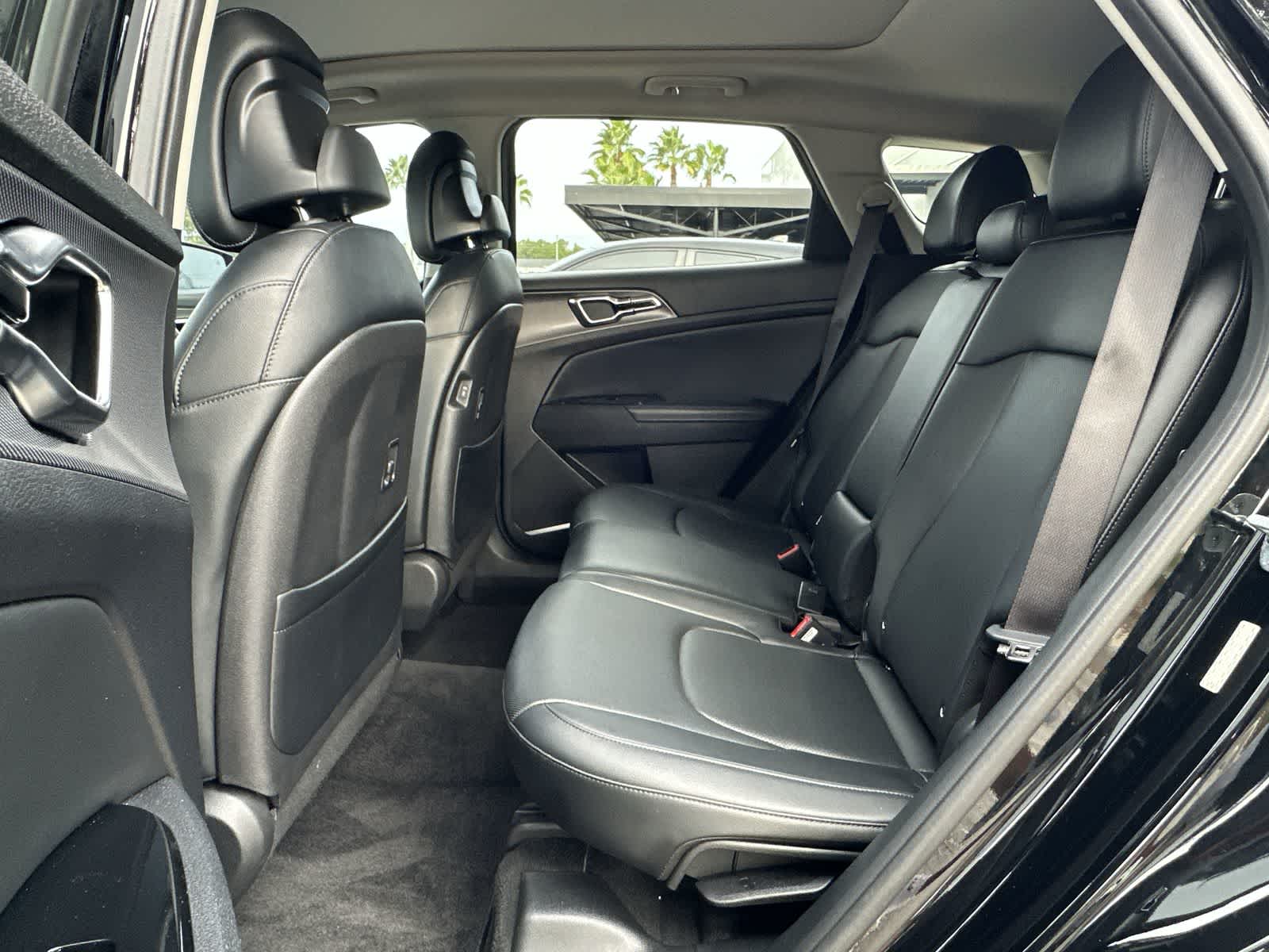 Thumbnail: 2023 Kia Sportage - 12