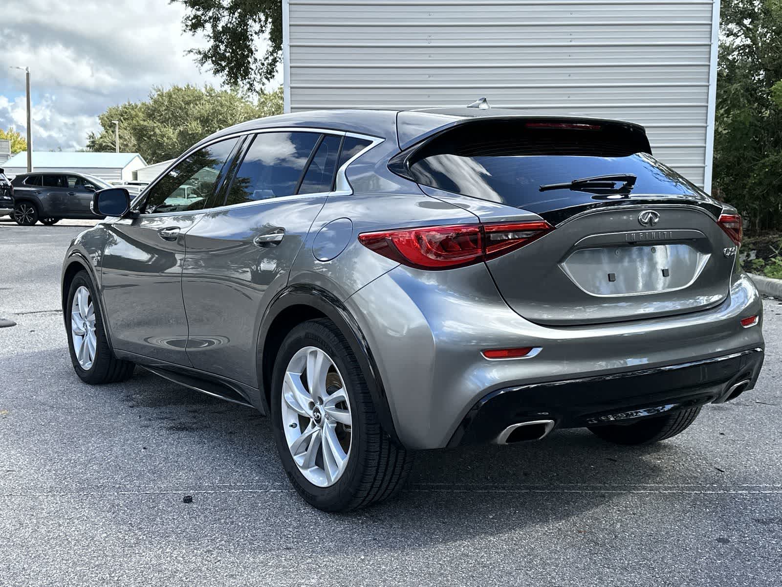 Thumbnail: 2018 INFINITI QX30 - 3