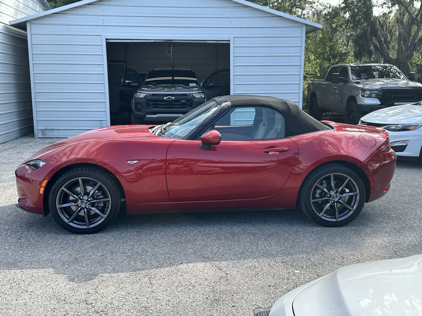 Thumbnail: 2017 Mazda MX-5 Miata - 3