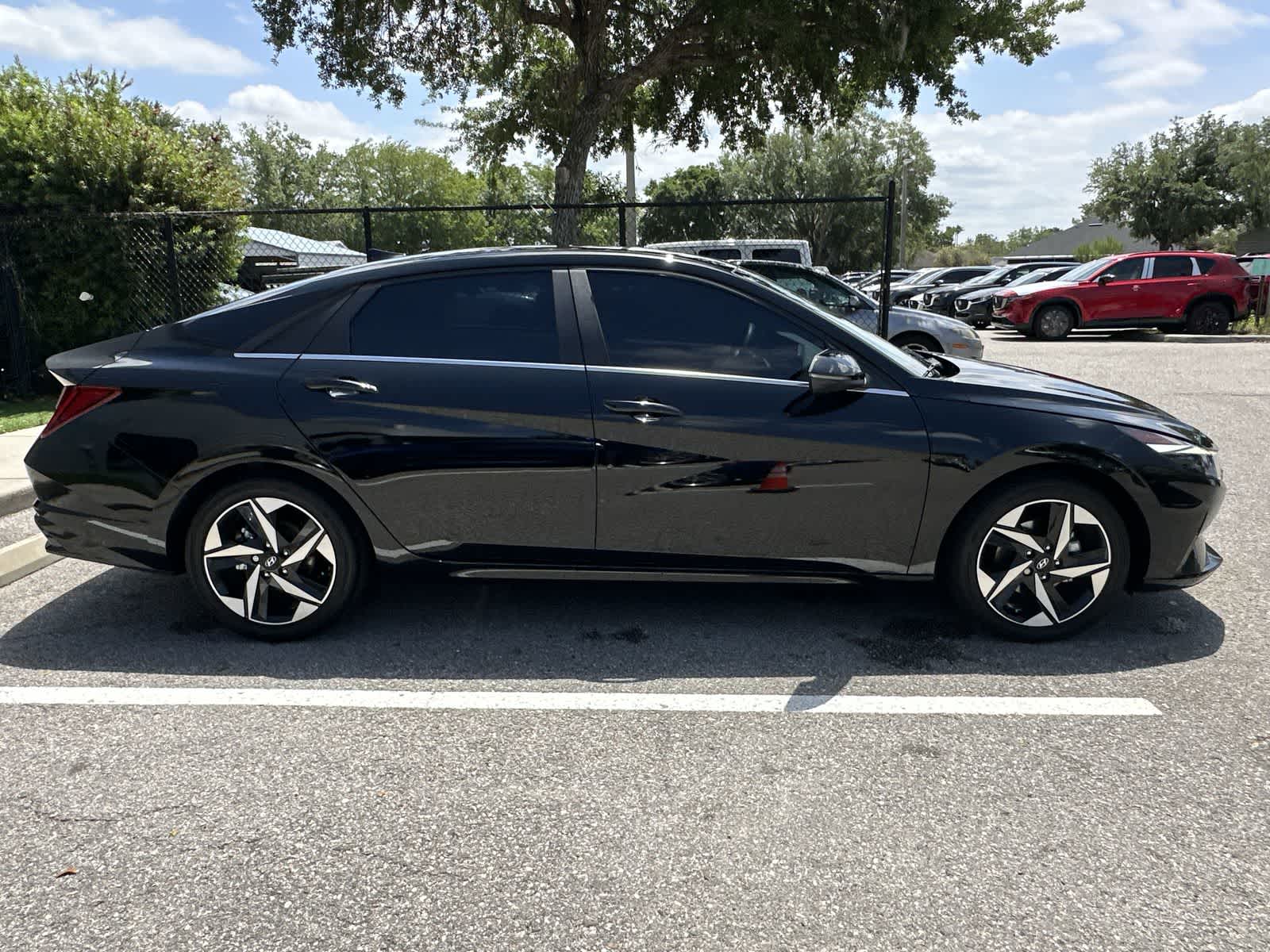 Thumbnail: 2023 Hyundai Elantra - 8