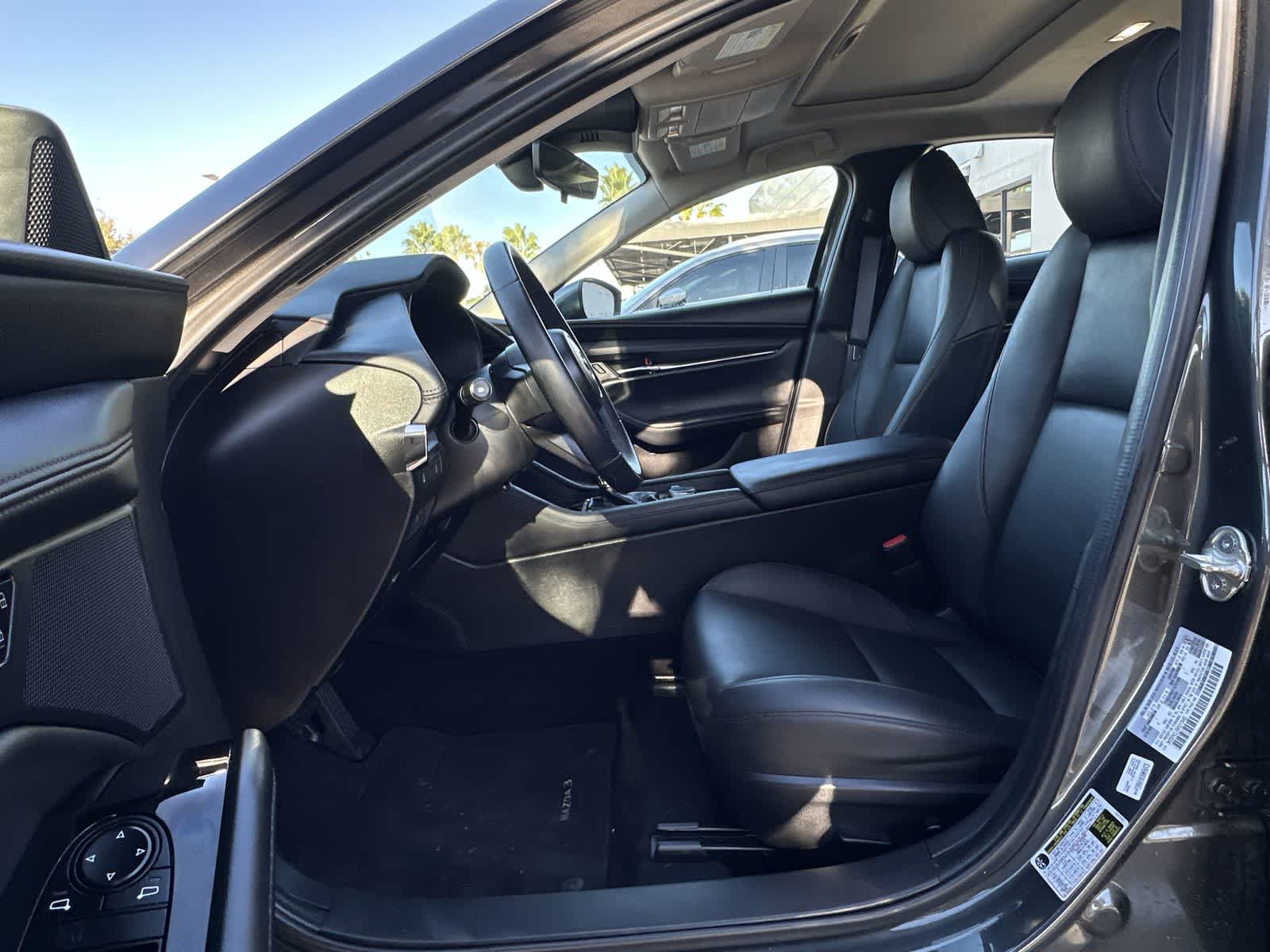 Thumbnail: 2022 Mazda Mazda3 - 2