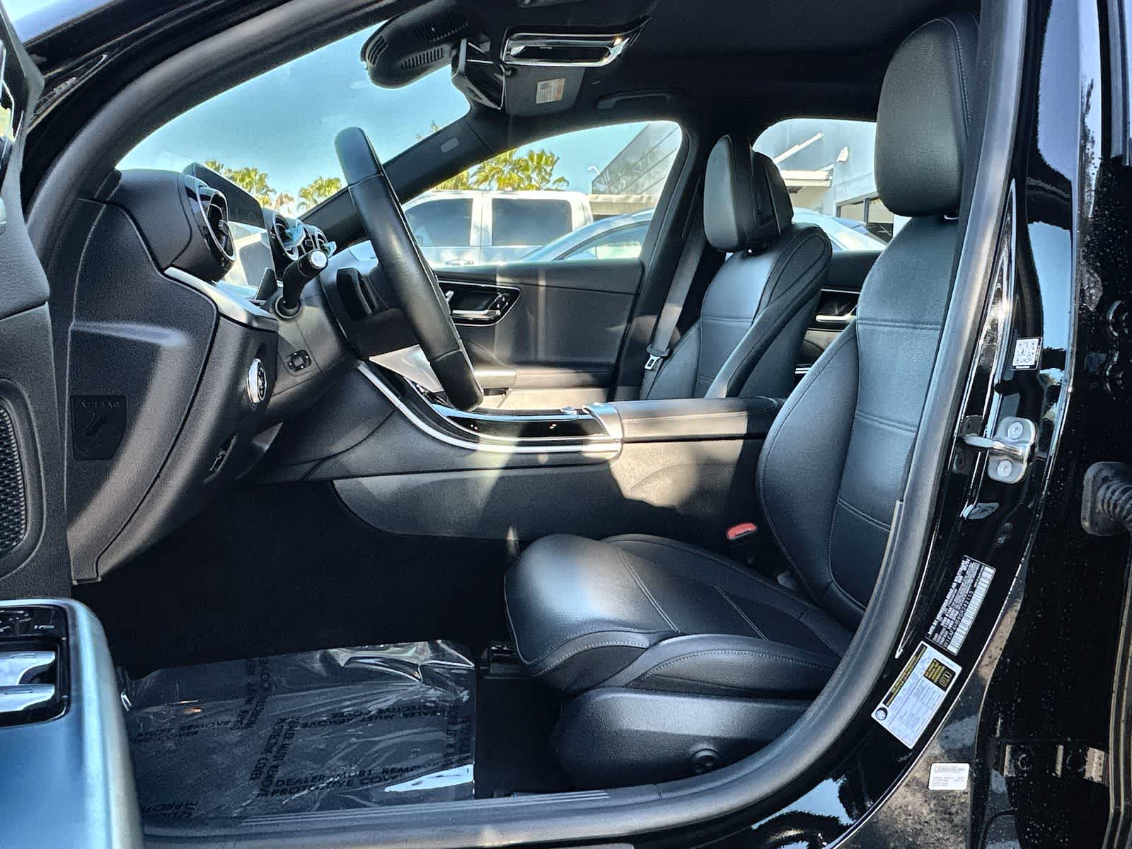 Thumbnail: 2025 Mercedes-Benz C-Class - 19