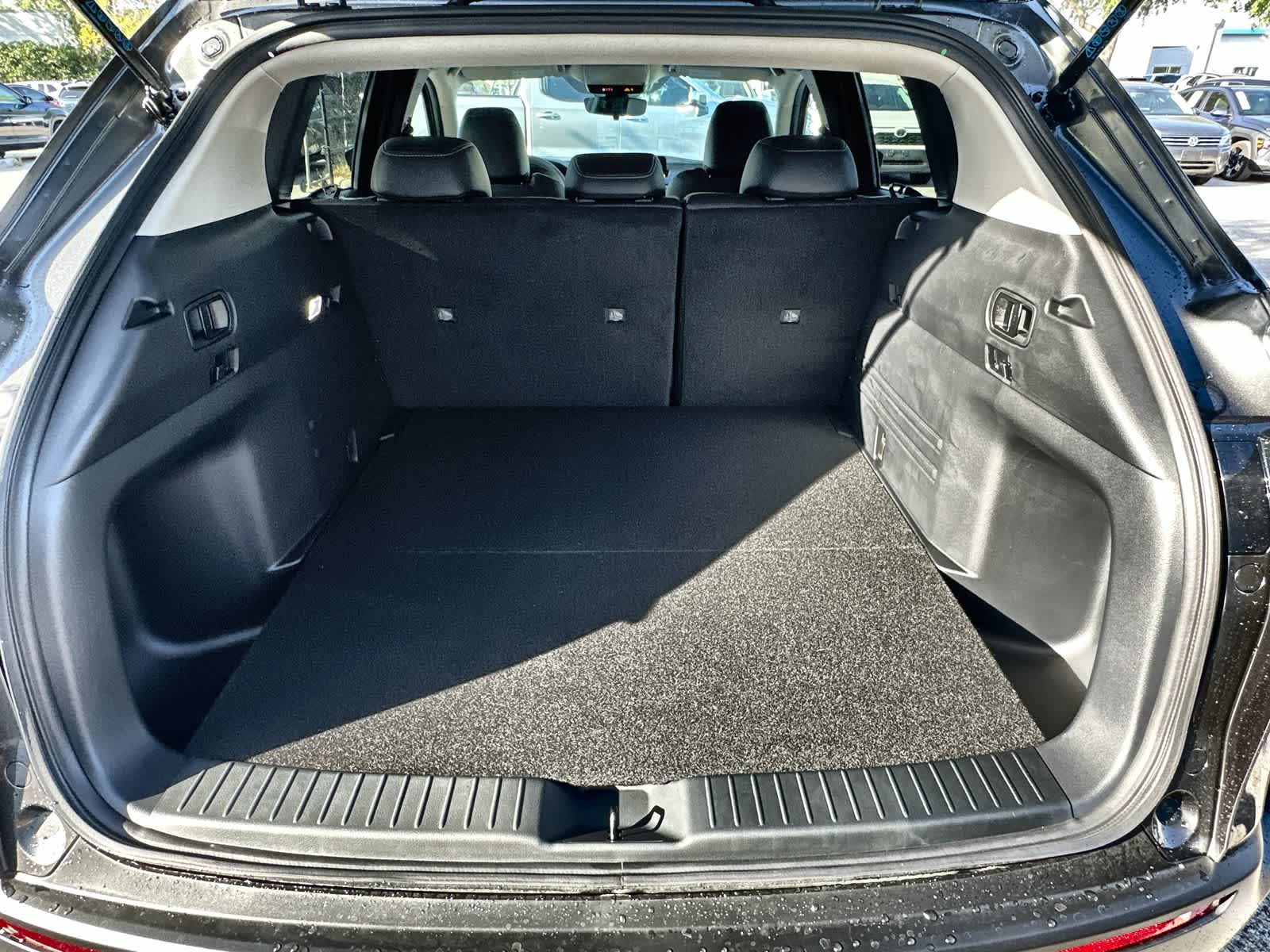 Thumbnail: 2026 Mazda CX-50 - 17