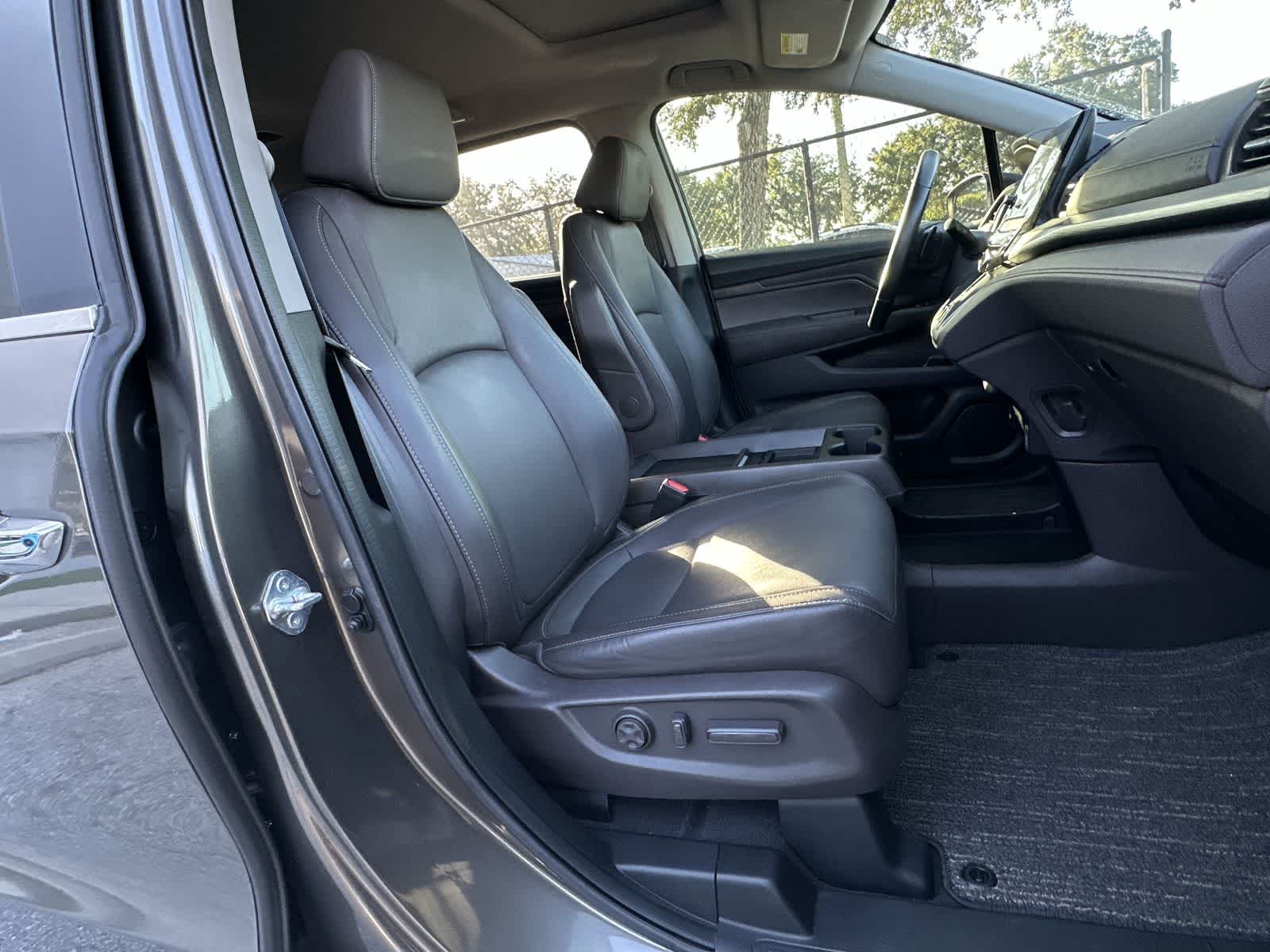 Thumbnail: 2022 Honda Odyssey - 14