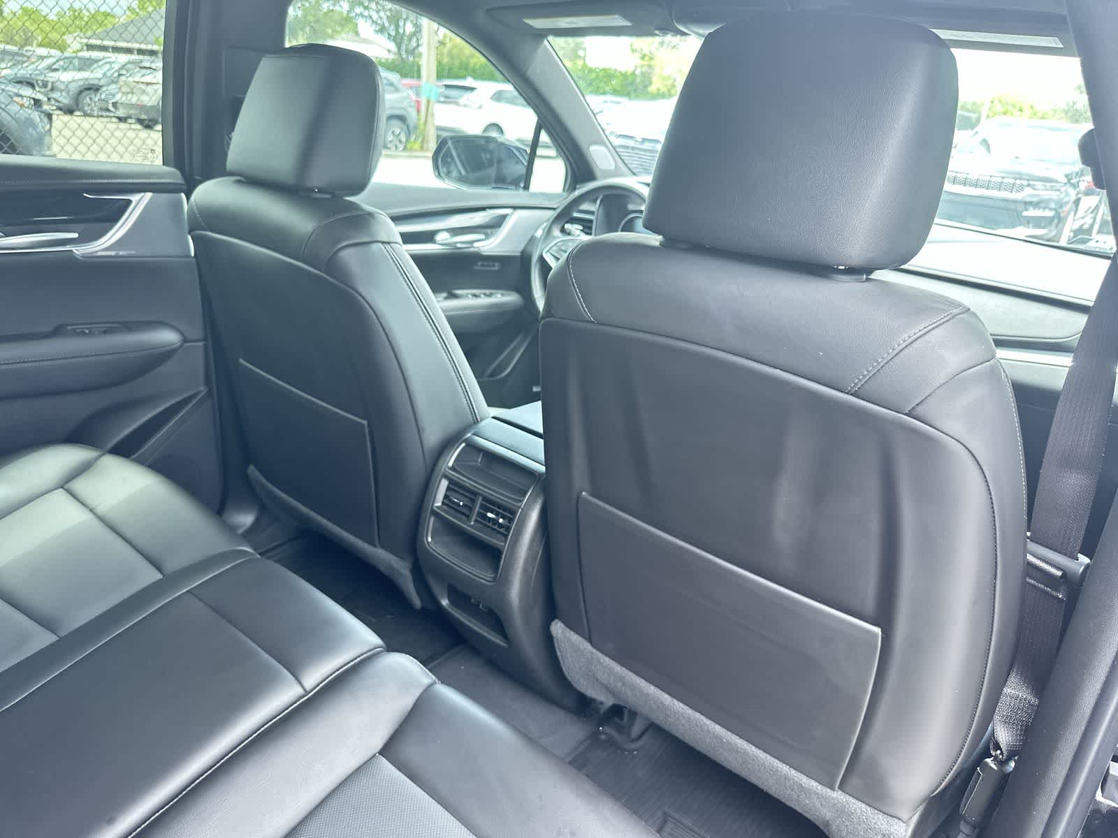 Thumbnail: 2024 Cadillac XT5 - 17