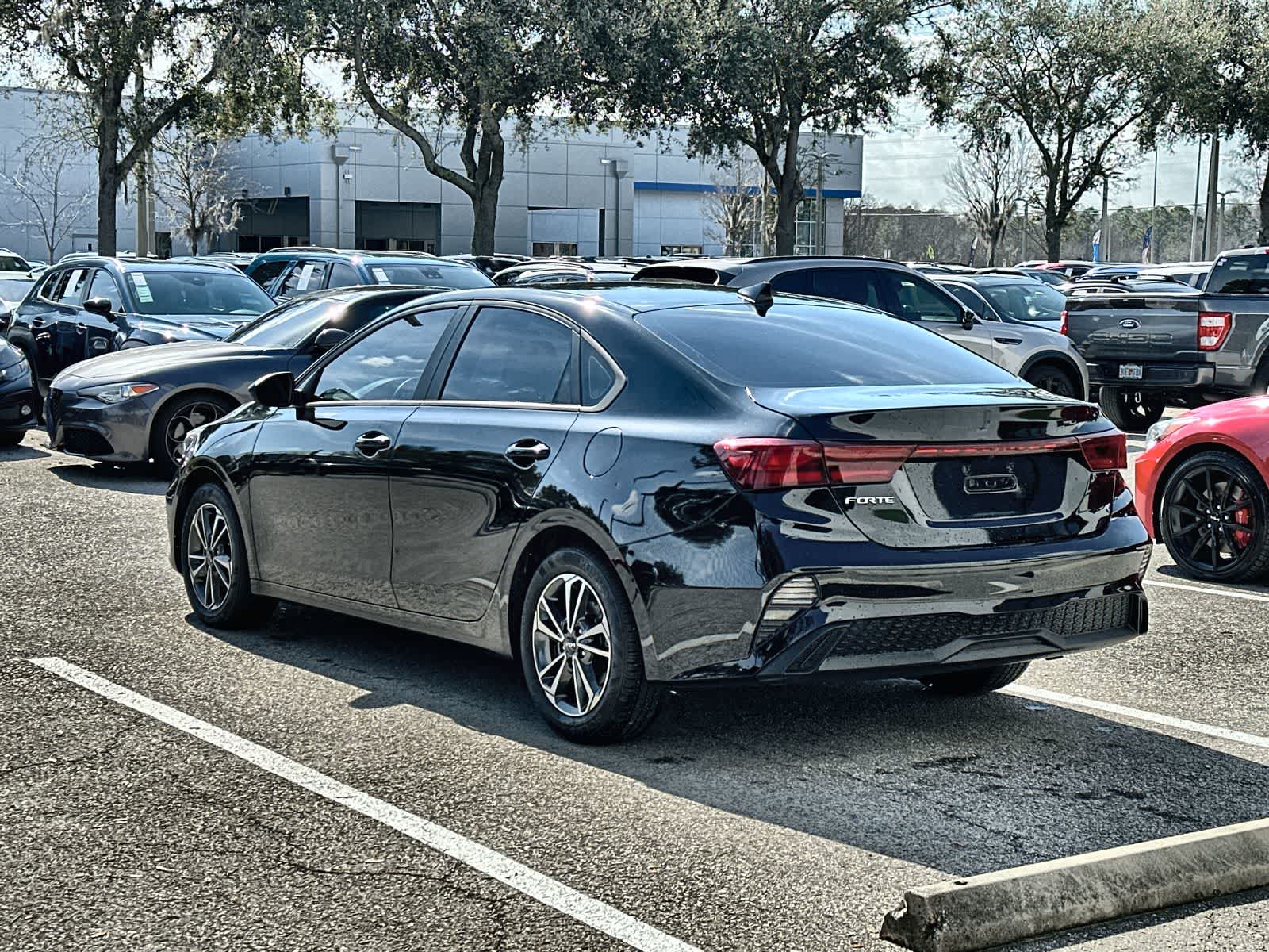 Thumbnail: 2023 Kia Forte - 6