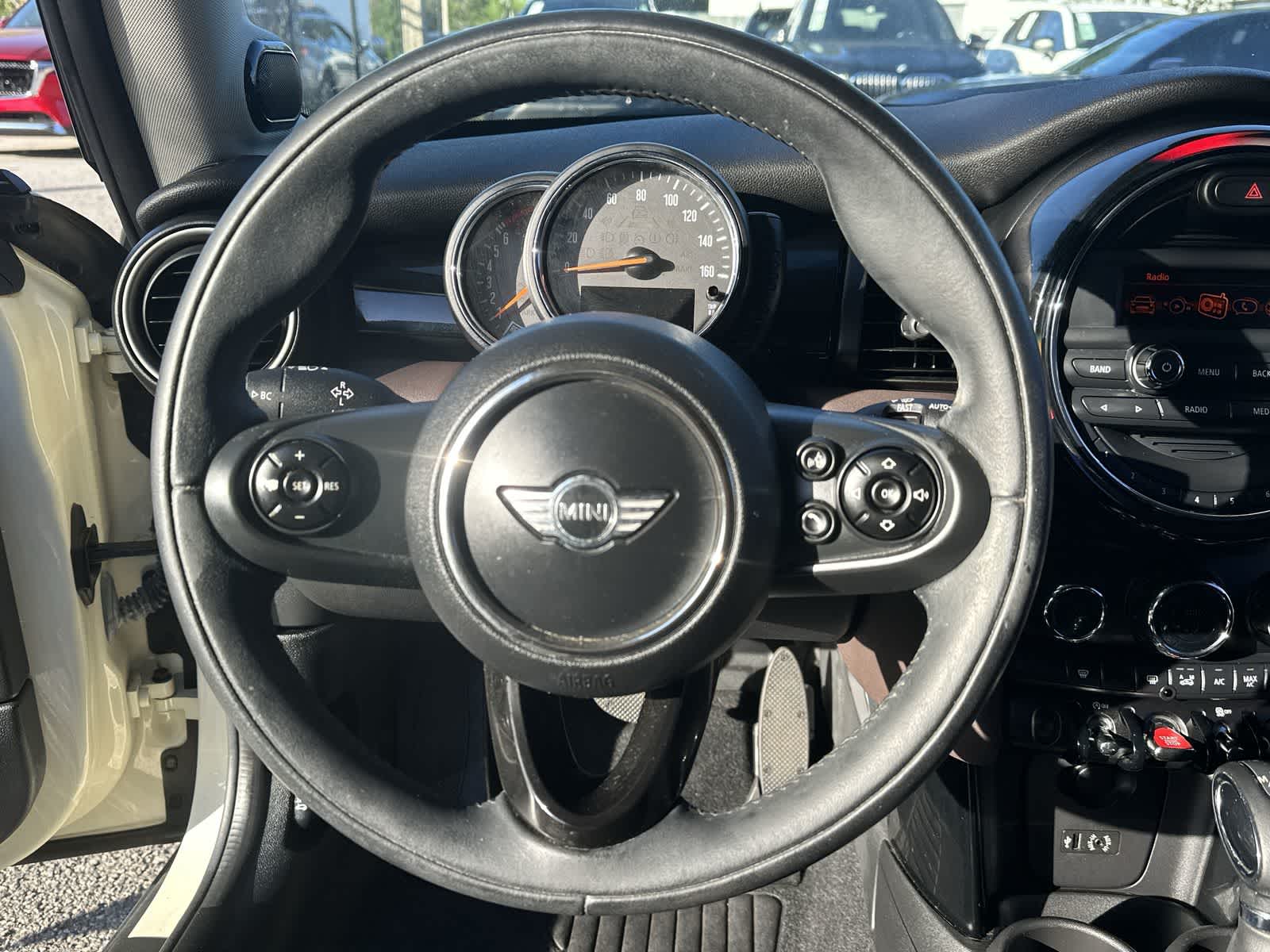 Thumbnail: 2014 MINI Cooper Hardtop - 18