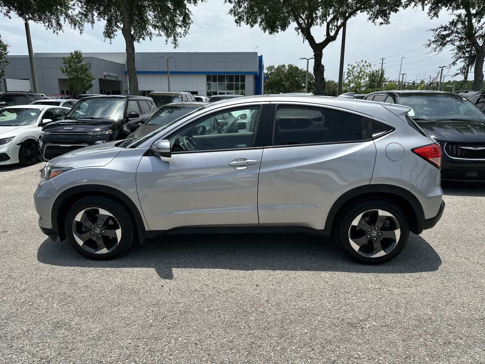 Thumbnail: 2018 Honda HR-V - 3