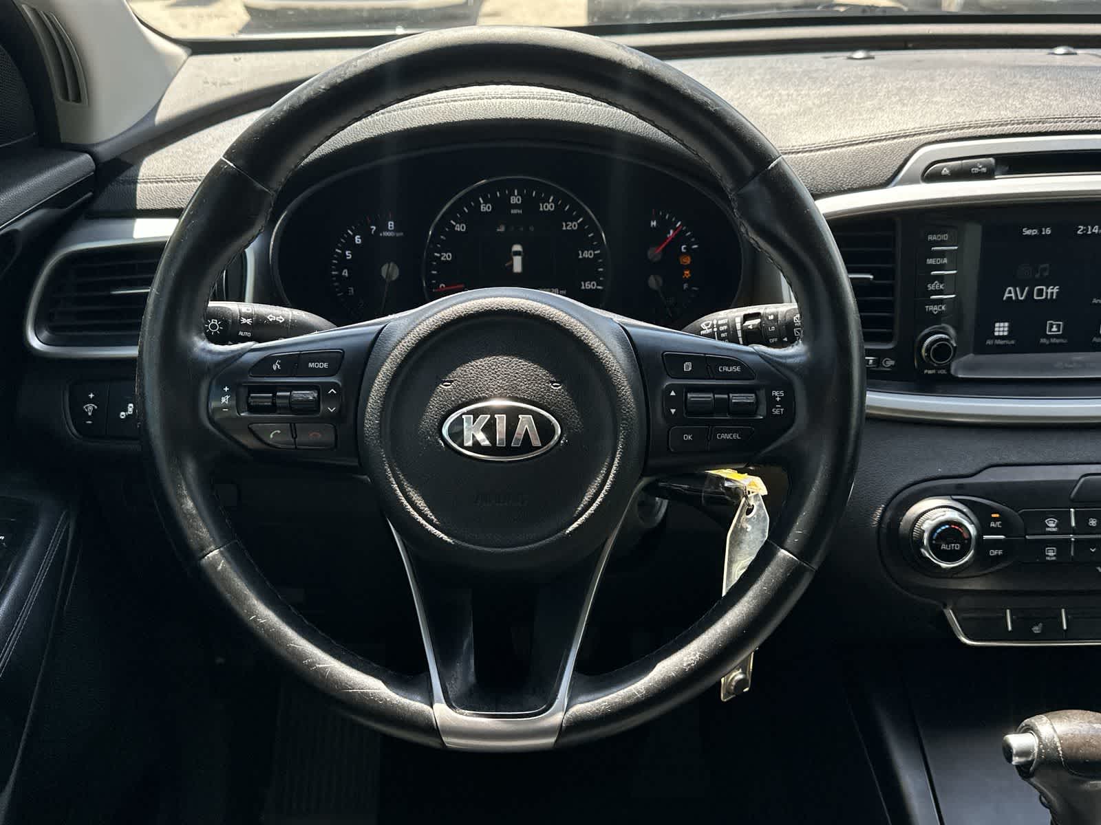 Thumbnail: 2018 Kia Sorento - 15