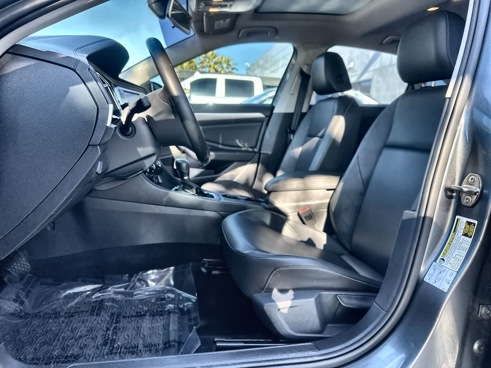 Thumbnail: 2019 Volkswagen Jetta - 15