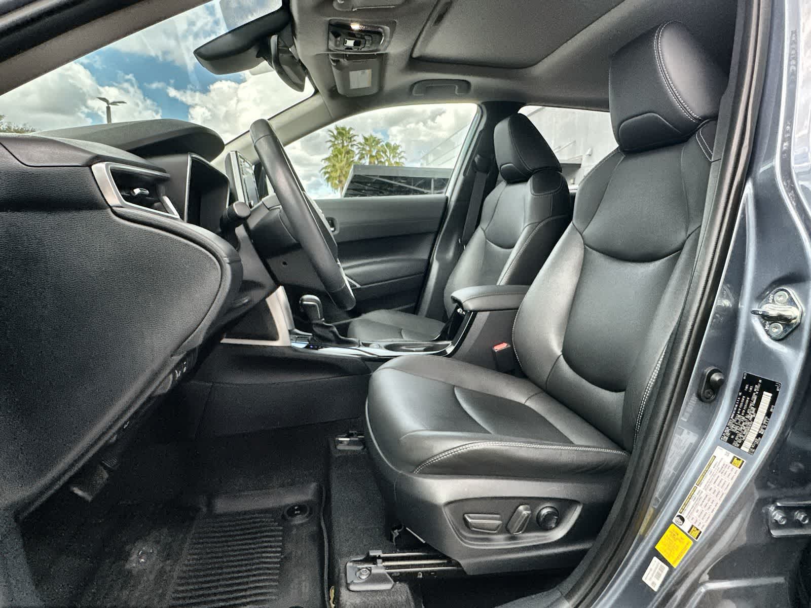 Thumbnail: 2022 Toyota Corolla Cross - 3