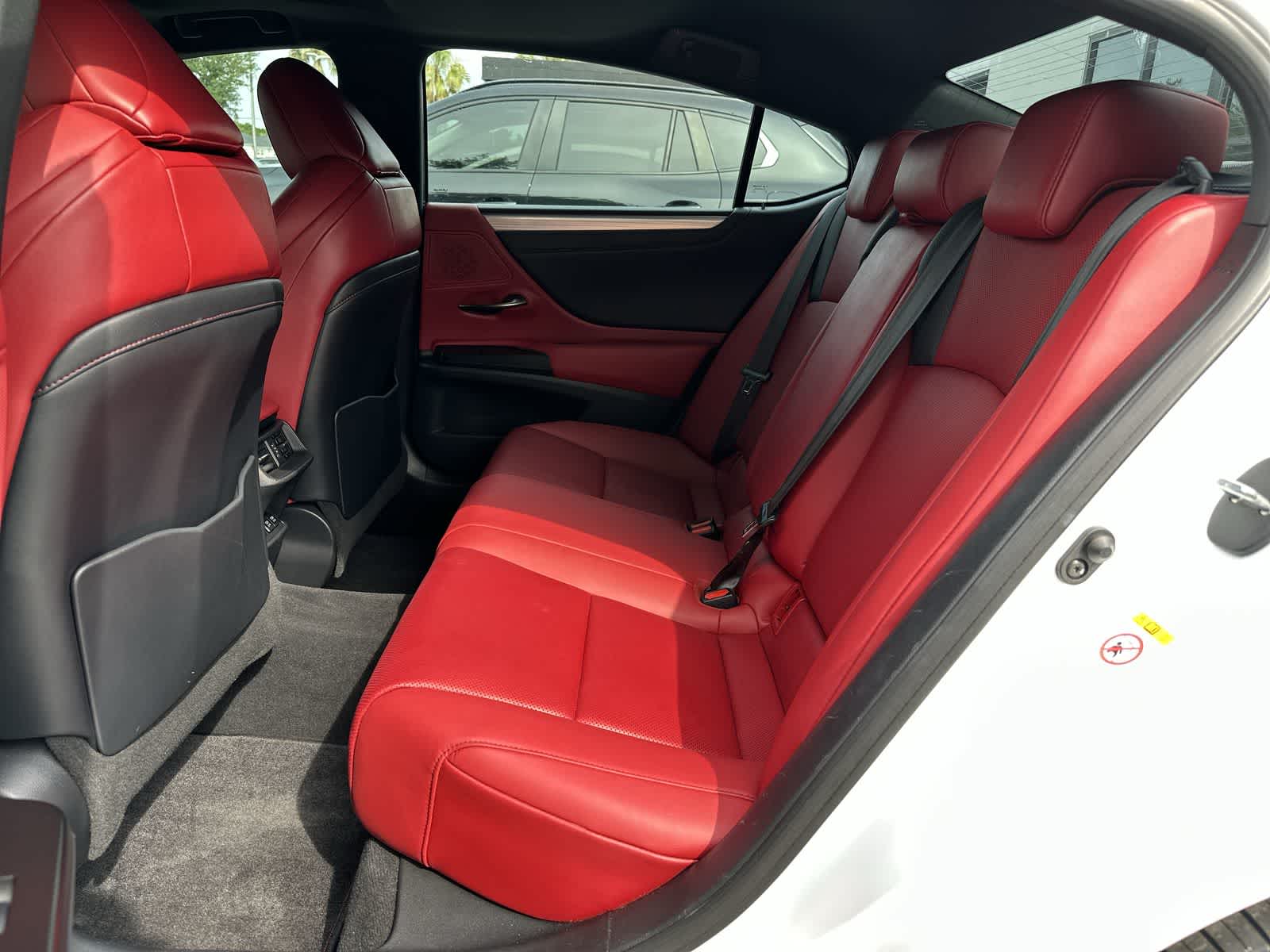 Thumbnail: 2019 Lexus ES - 4