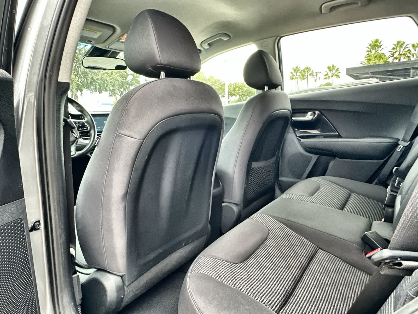 Thumbnail: 2022 Kia Niro - 12