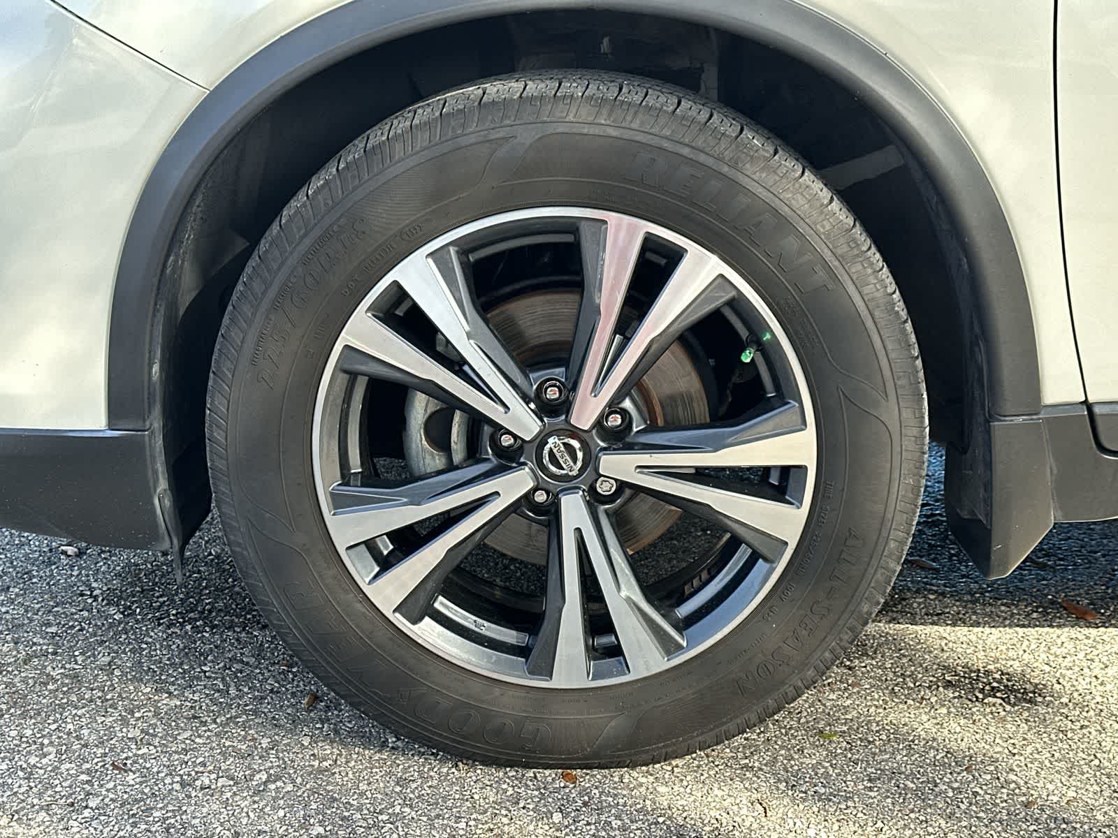Thumbnail: 2019 Nissan Rogue - 8