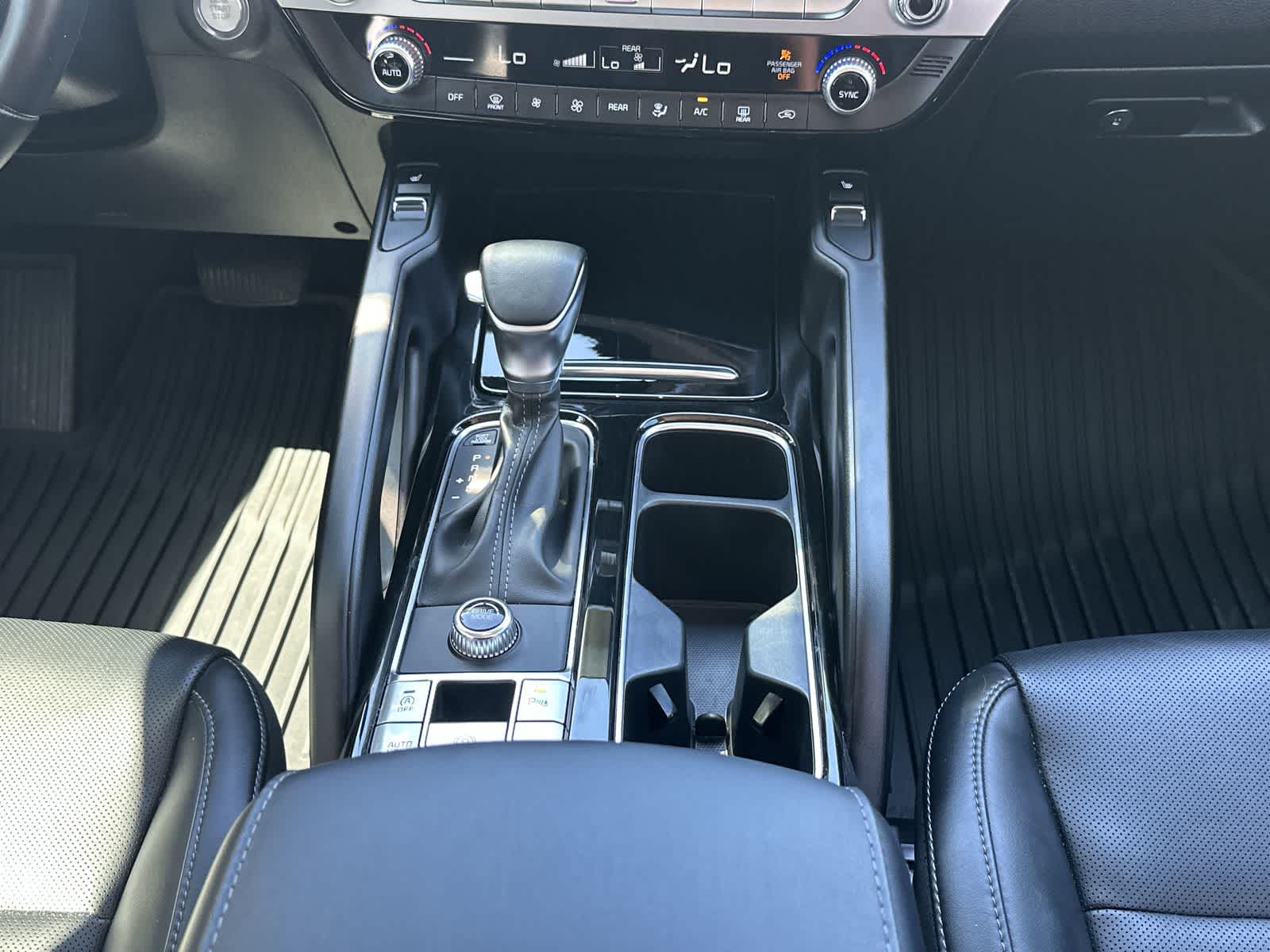 Thumbnail: 2024 Kia Telluride - 21