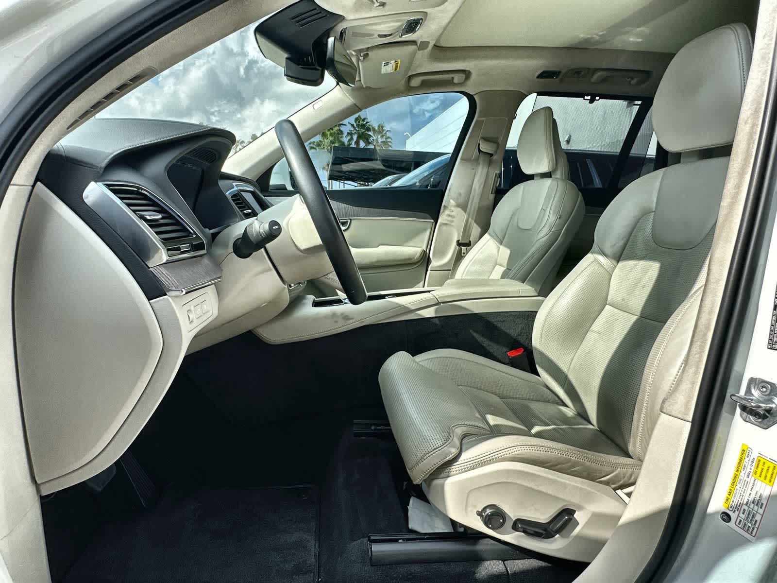 Thumbnail: 2022 Volvo XC90 - 11