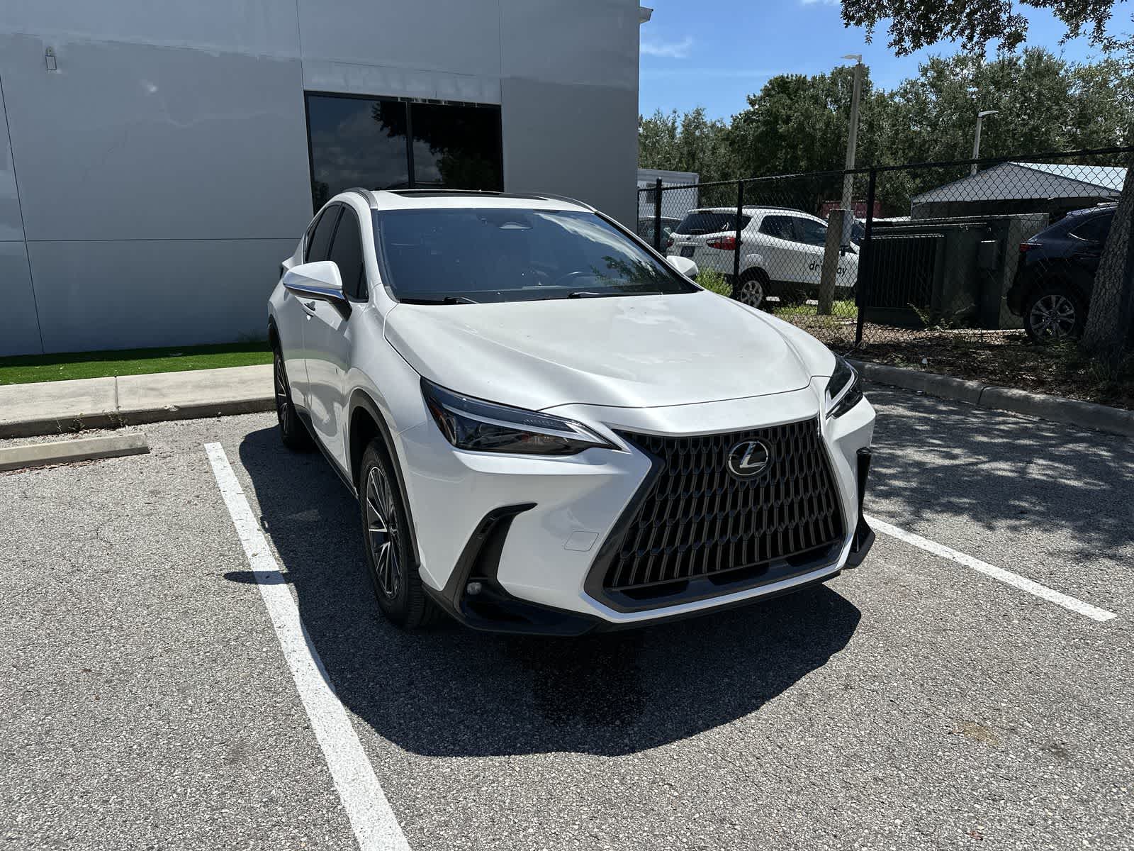 Thumbnail: 2024 Lexus ES - 10