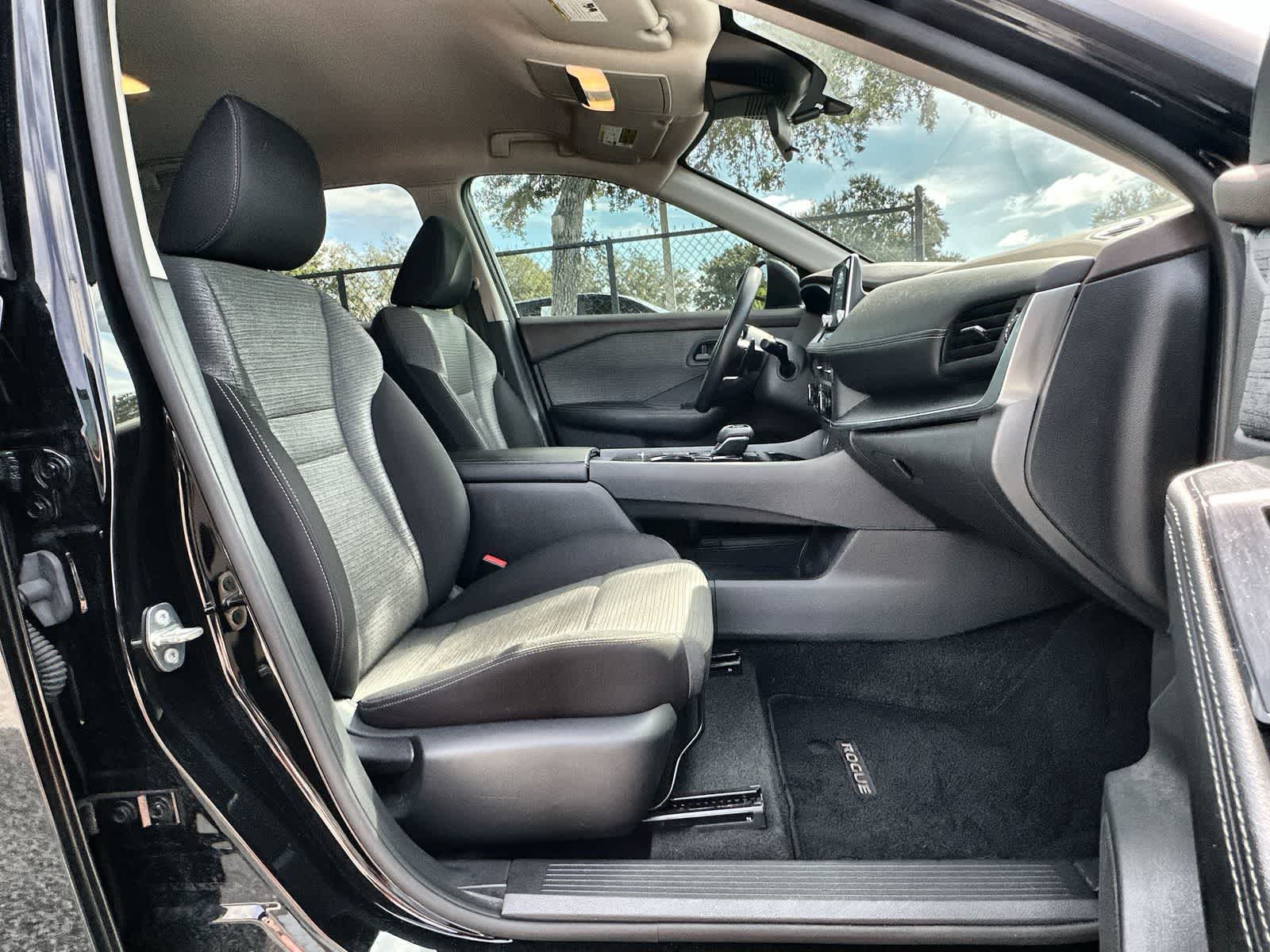 Thumbnail: 2021 Nissan Rogue - 14