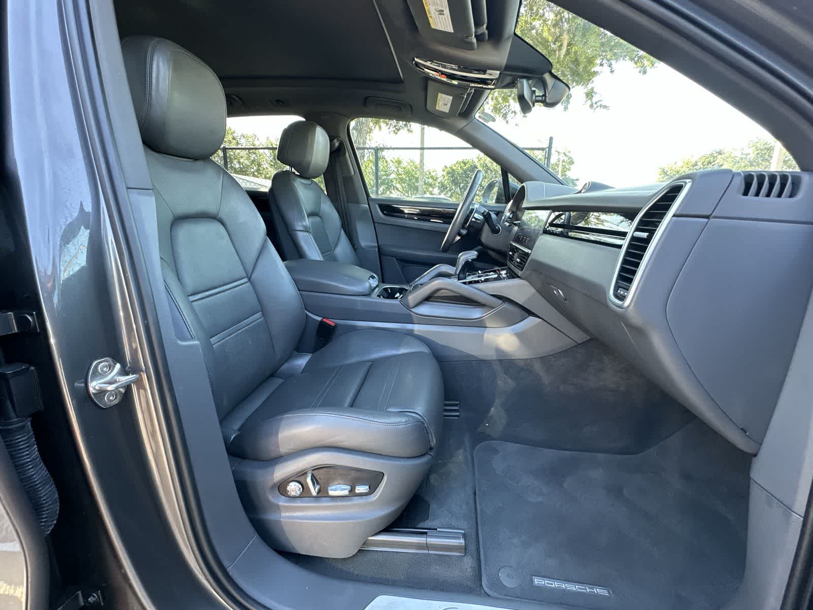 Thumbnail: 2019 Porsche Cayenne - 8