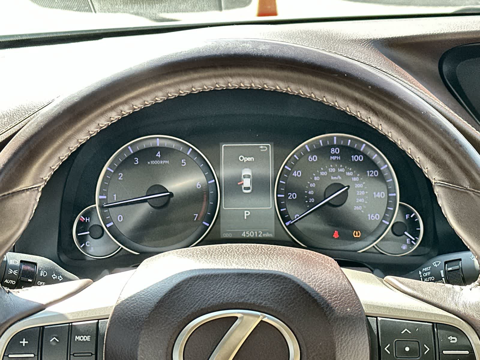 Thumbnail: 2018 Lexus ES - 24