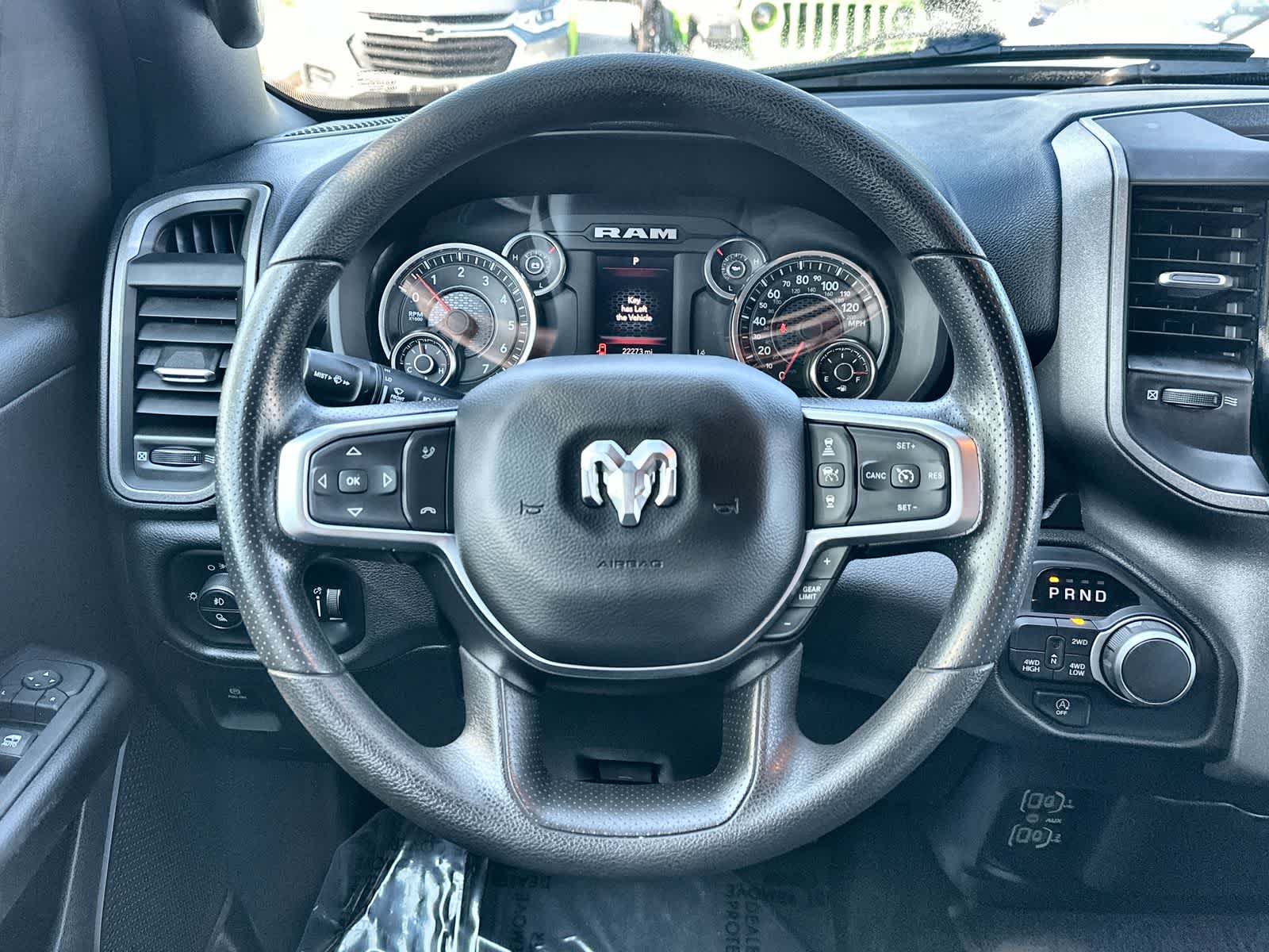 Thumbnail: 2025 RAM 1500 - 18