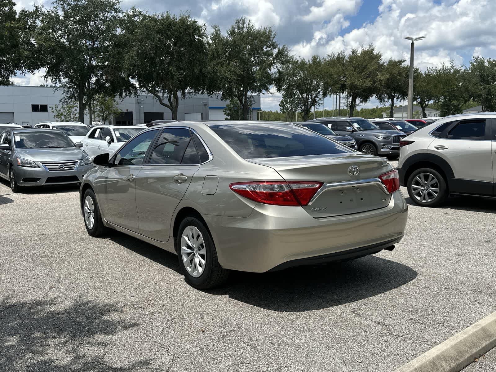 Thumbnail: 2016 Toyota Camry - 4