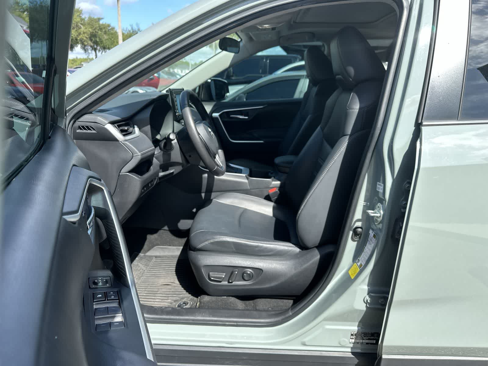 Thumbnail: 2022 Toyota RAV4 - 2