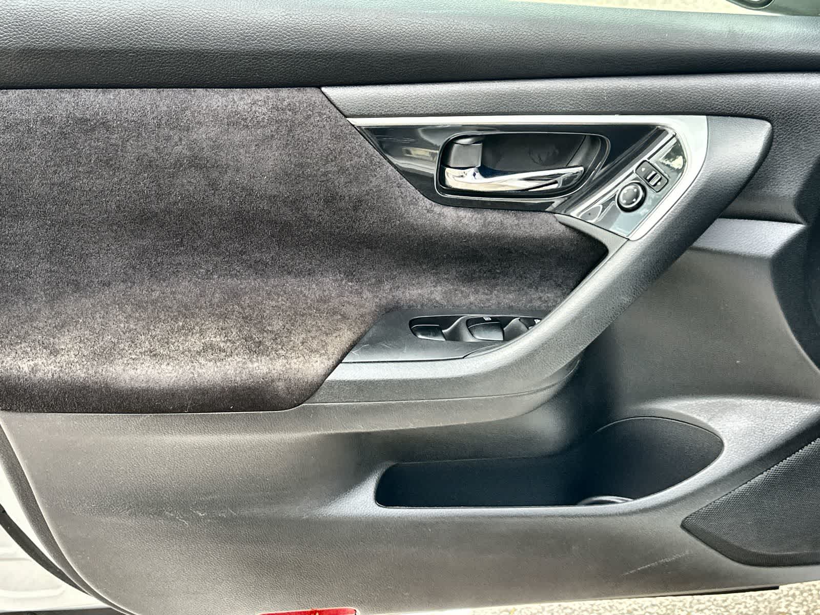 Thumbnail: 2013 Nissan Altima - 27