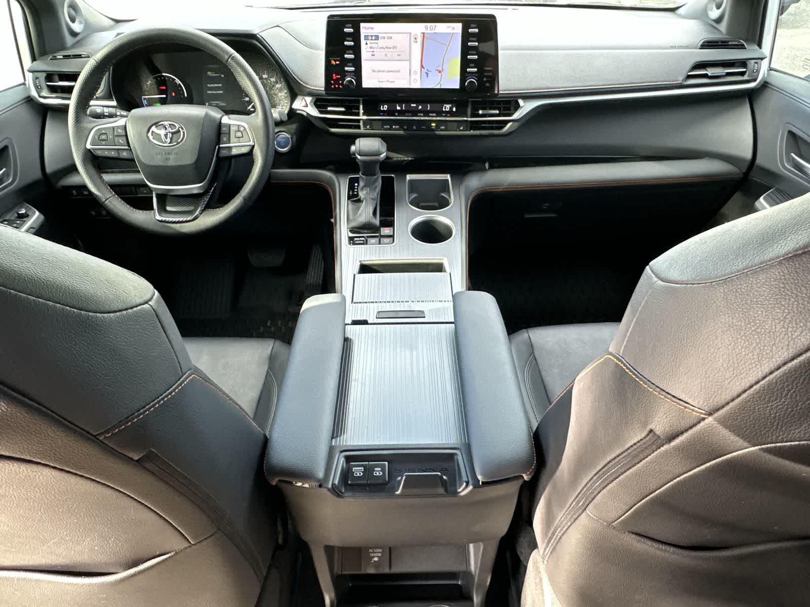 Thumbnail: 2023 Toyota Sienna - 10