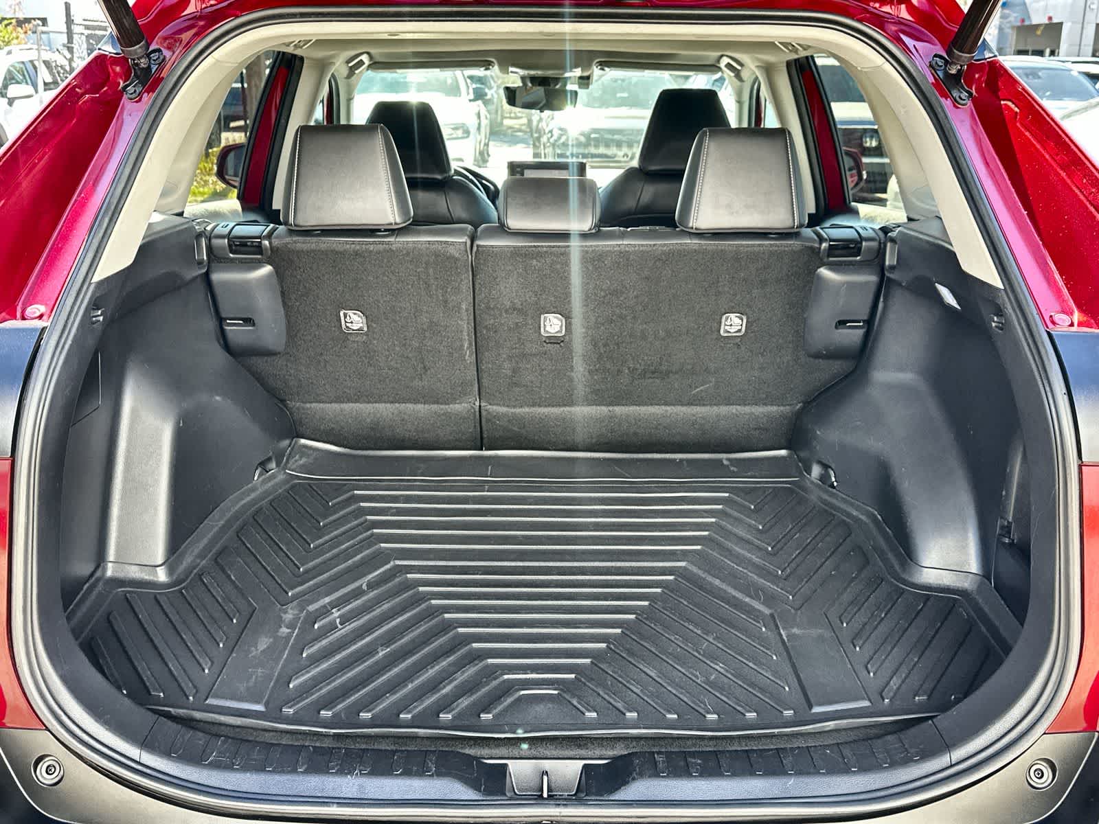 Thumbnail: 2021 Toyota RAV4 - 17