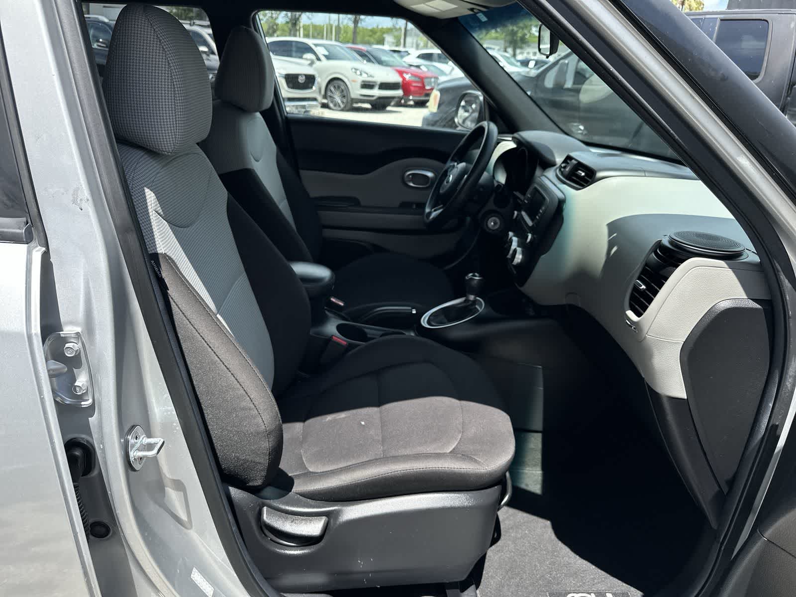 2017 Kia Soul Base 14