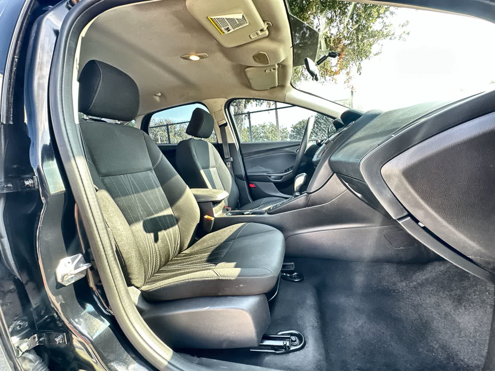 Thumbnail: 2016 Ford Focus - 14