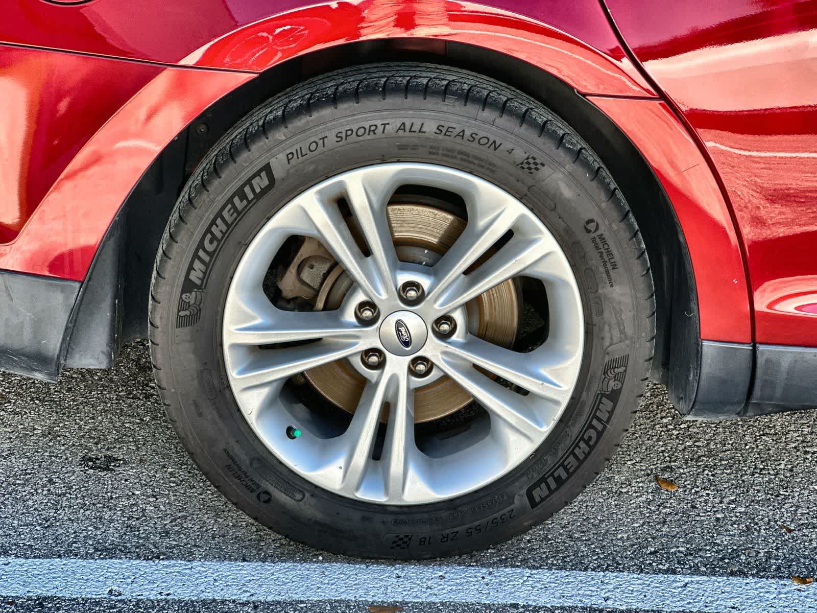 Thumbnail: 2015 Ford Taurus - 14