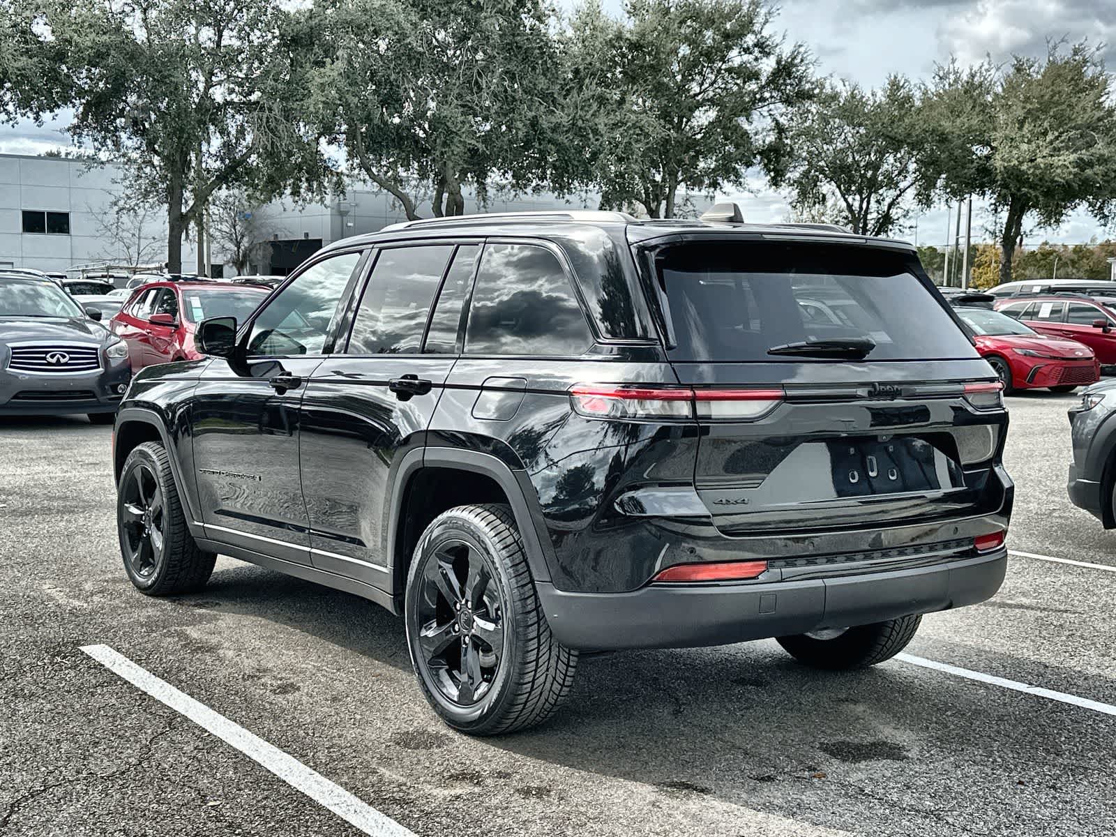 Thumbnail: 2023 Jeep Grand Cherokee - 4