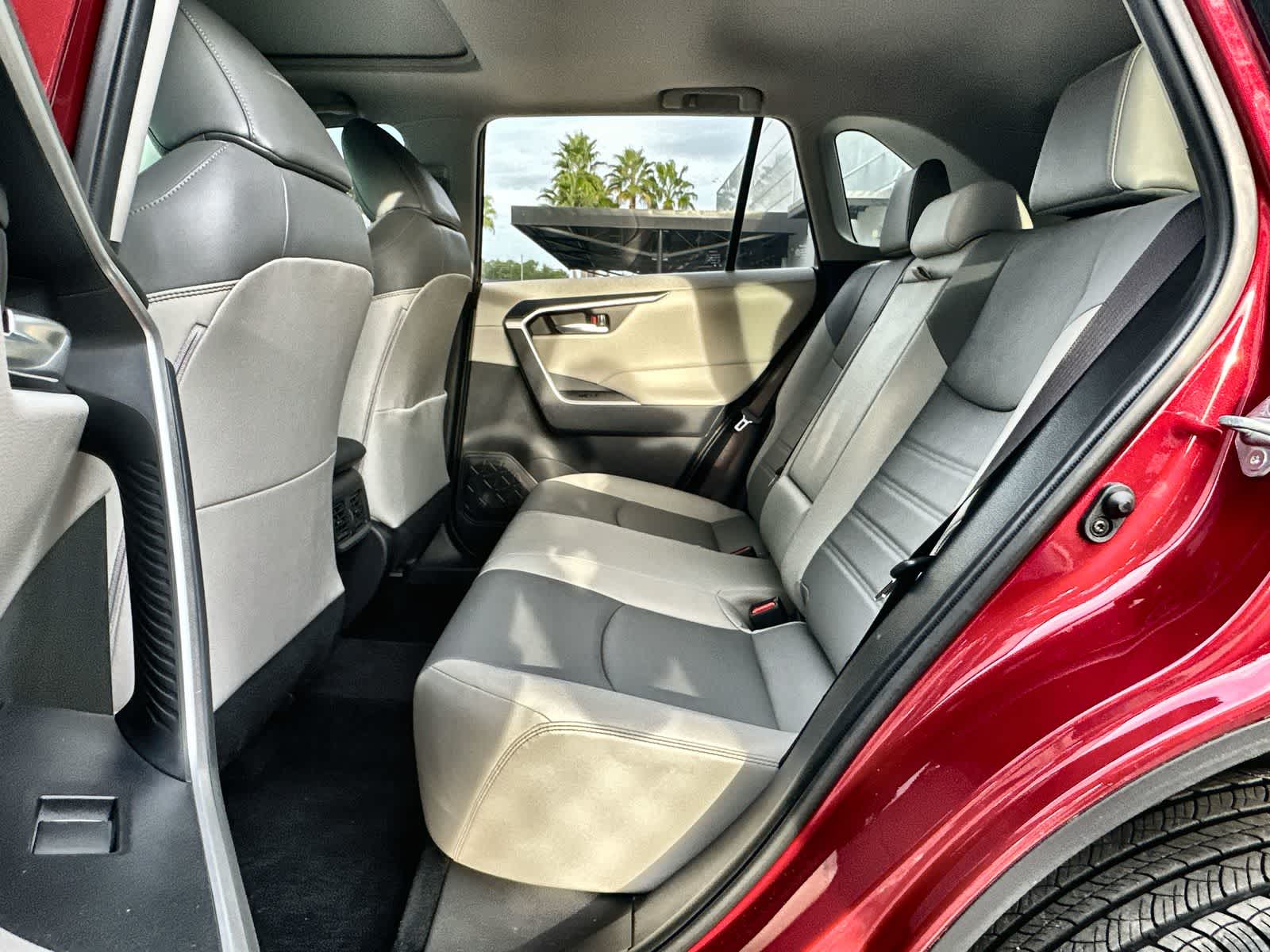 Thumbnail: 2020 Toyota RAV4 - 13