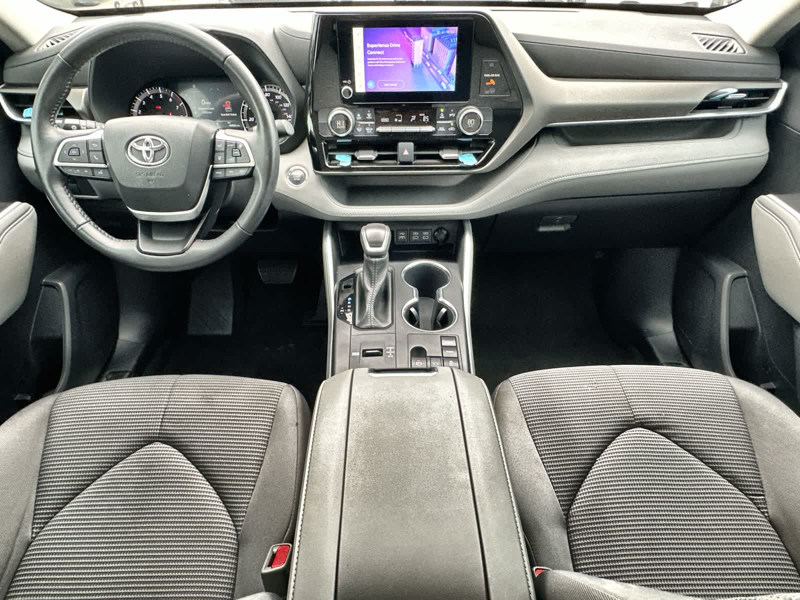 Thumbnail: 2023 Toyota Highlander - 9