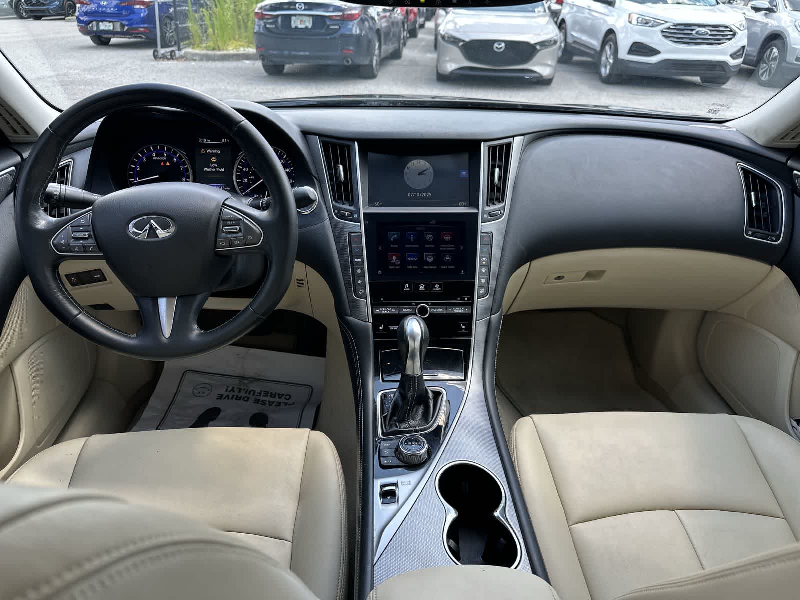 Thumbnail: 2014 INFINITI Q50 - 10