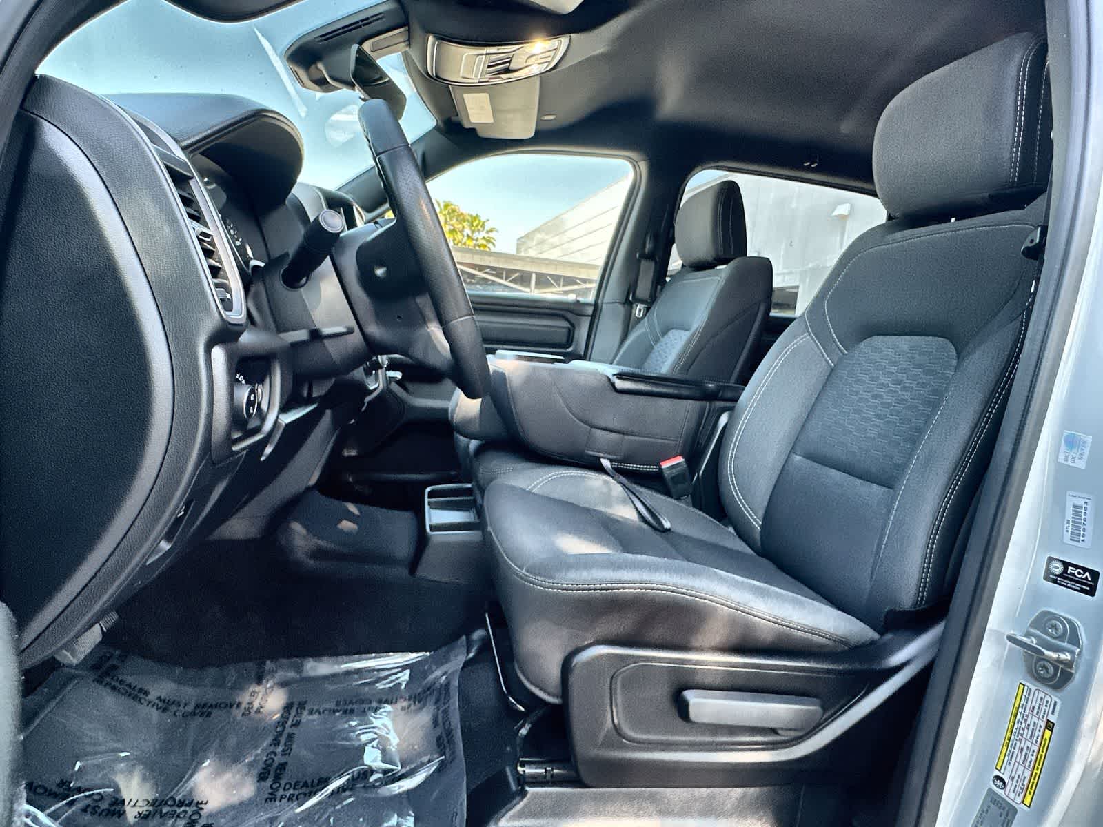 Thumbnail: 2025 RAM 1500 - 2