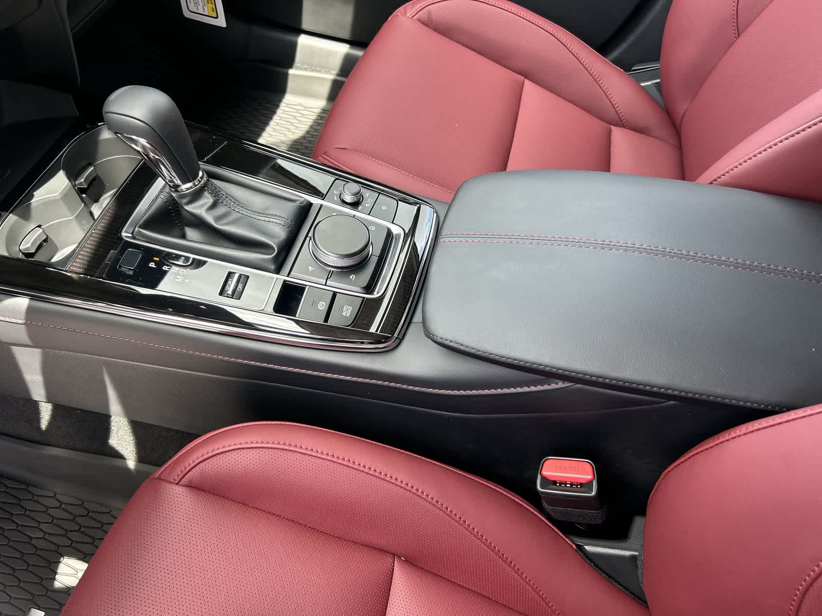 2025 Mazda CX-30 Carbon 16