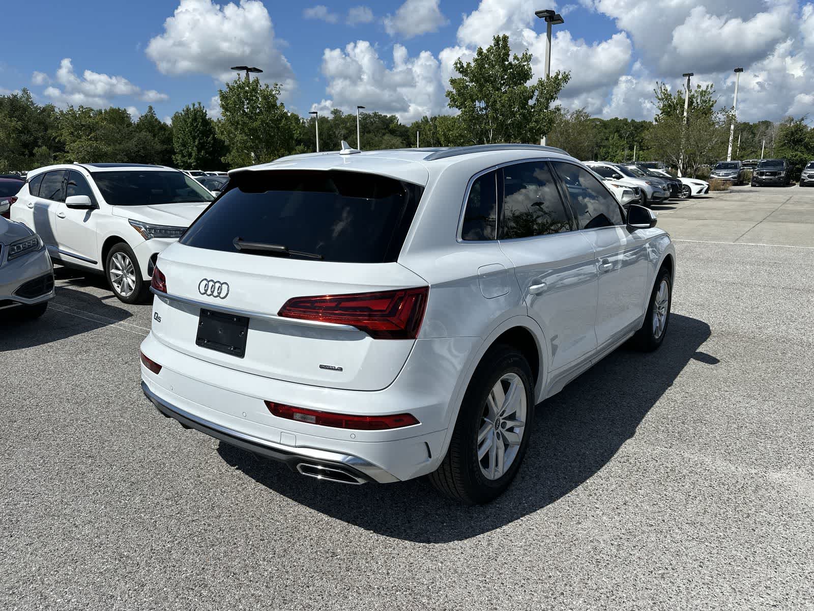 Thumbnail: 2023 Audi Q5 - 7