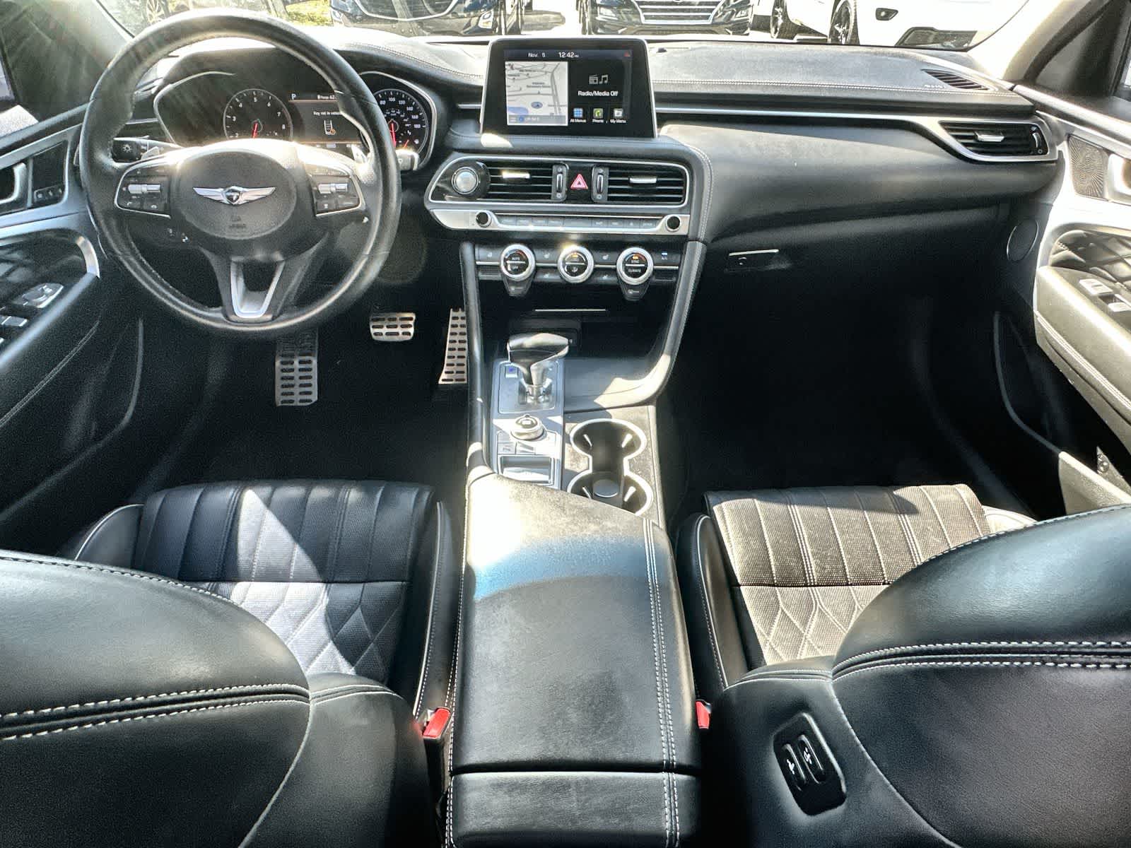 Thumbnail: 2021 Genesis G70 - 10