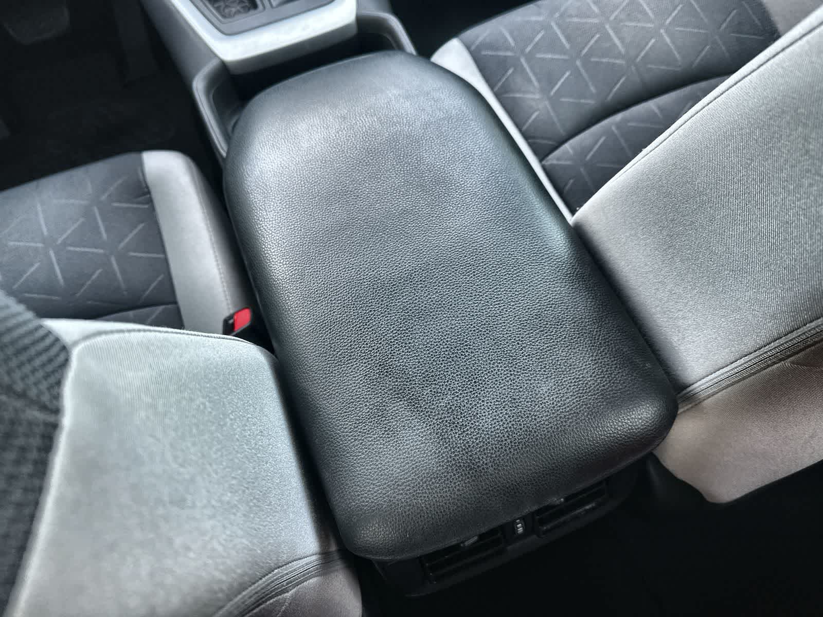 Thumbnail: 2019 Toyota RAV4 - 16