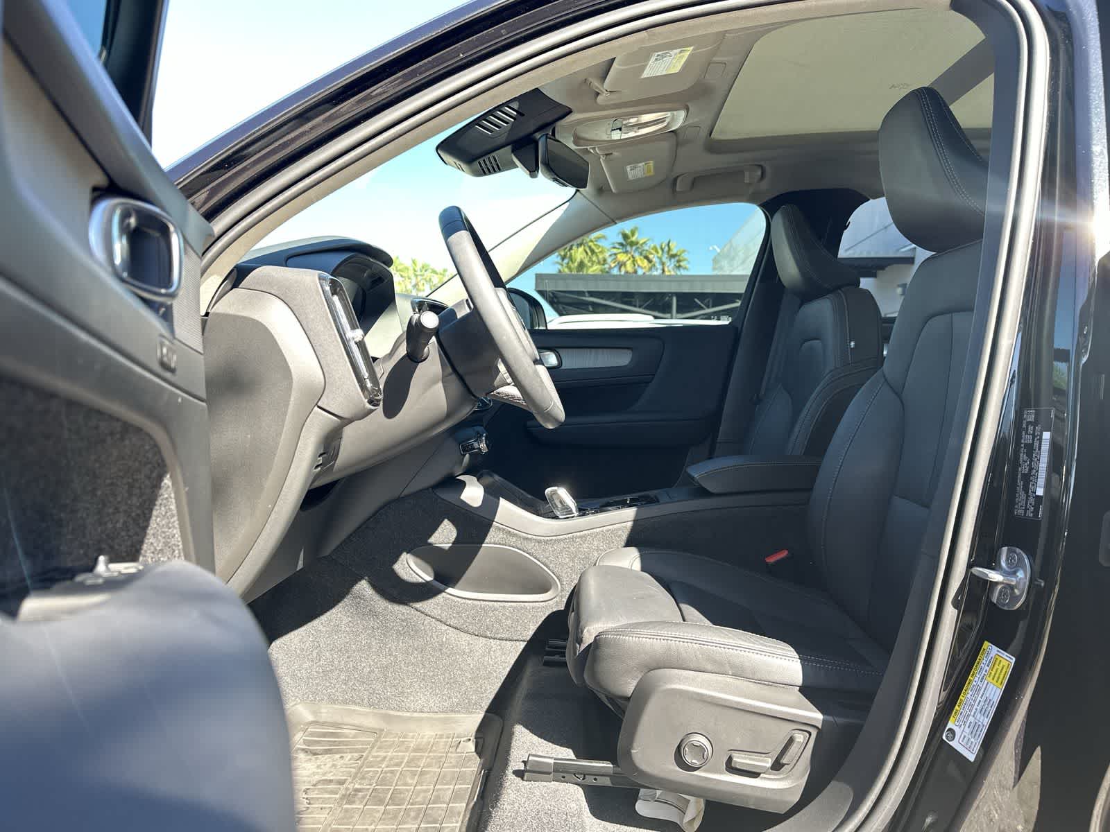 Thumbnail: 2024 Volvo XC40 - 2